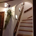 貼るだけリメイクから本格的なDIYまで♪いつもの階段を魅力的に変えるアイデア