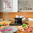 お鍋にもパーティーにも♪おうちごはんを充実させてくれる卓上IH調理器