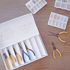 再利用で新たな使い道が広がる！お菓子の空き箱を活用したハンドメイド実例