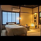 意外なほど馴染む。和室にベッドやソファを置いたコーディネート10選