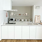 「やさしい淡色に包まれて。動作も気持ちもクリアになる、機能的なホワイトキッチン」 by moeさん