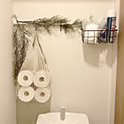 インテリアに馴染むカジュアルな収納アイテムとして大活躍♪100均のネットバッグ活用アイデア