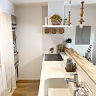 「素材とトーンをそろえて心地よく。木の温もりが広がるキッチン」 by AONAさん