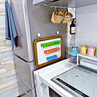 見逃すのはもったいない！冷蔵庫横のスペースを整理収納に活用するアイデア集