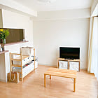 インテリアに明るくナチュラルなテイストを♪無印良品のパイン材テーブル＆デスクをチェック