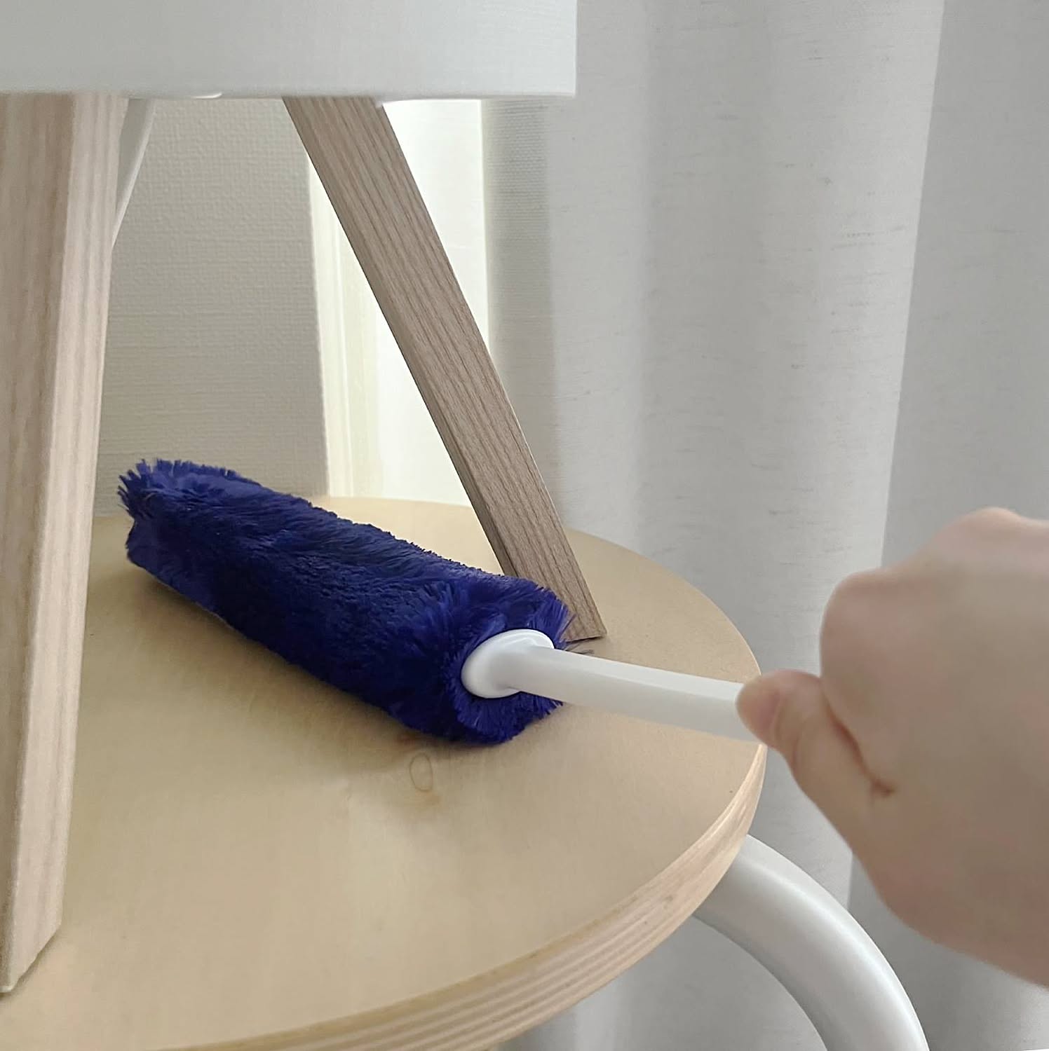 【激落ちくん / トレループ ハンディホコリ取り】繰り返し使えてコスパ◎人気のお掃除モップを使ってみた！