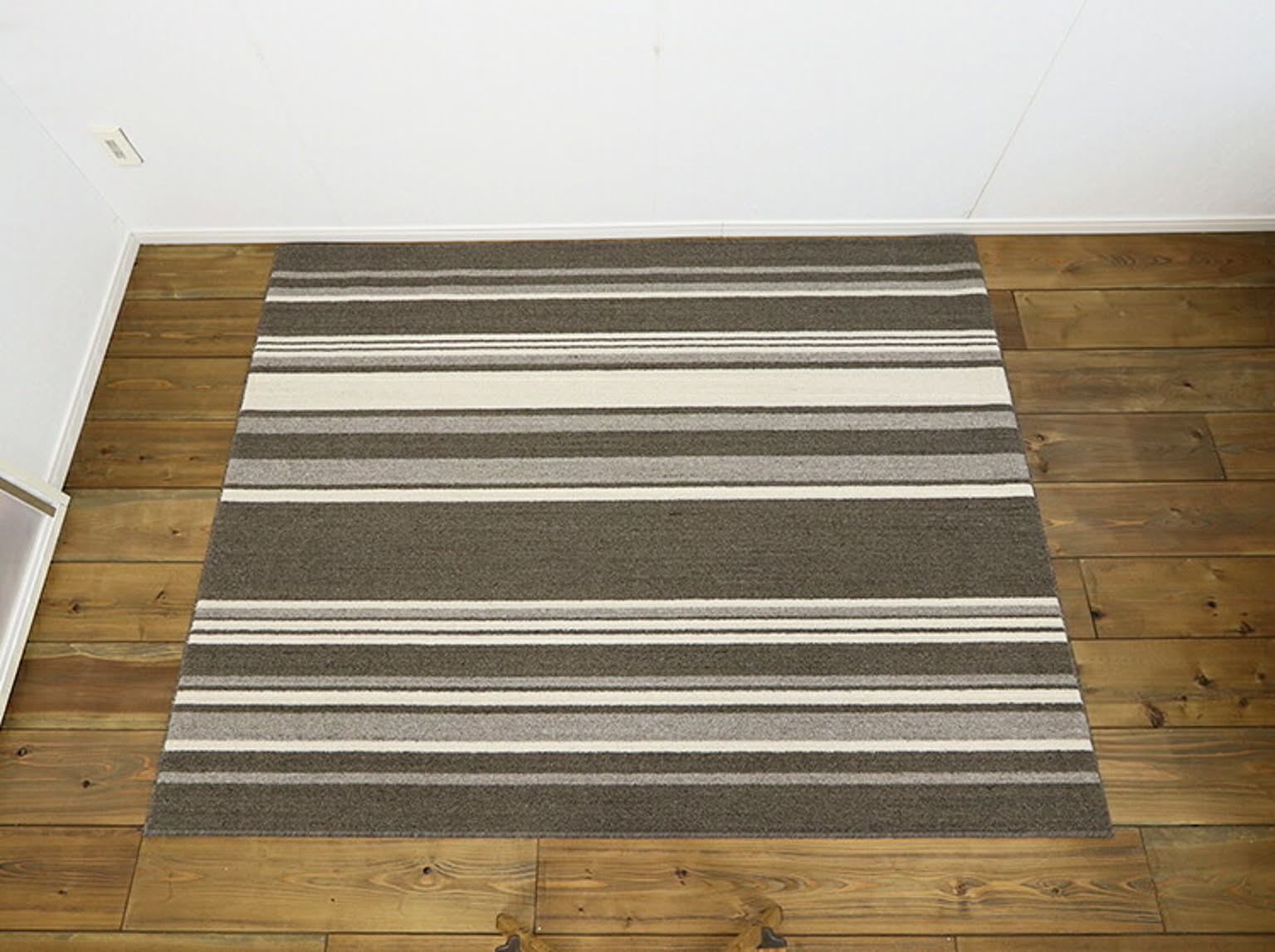 アシンメトリーデザインラグマット Strail（ストレイル） 220cm×250cm 