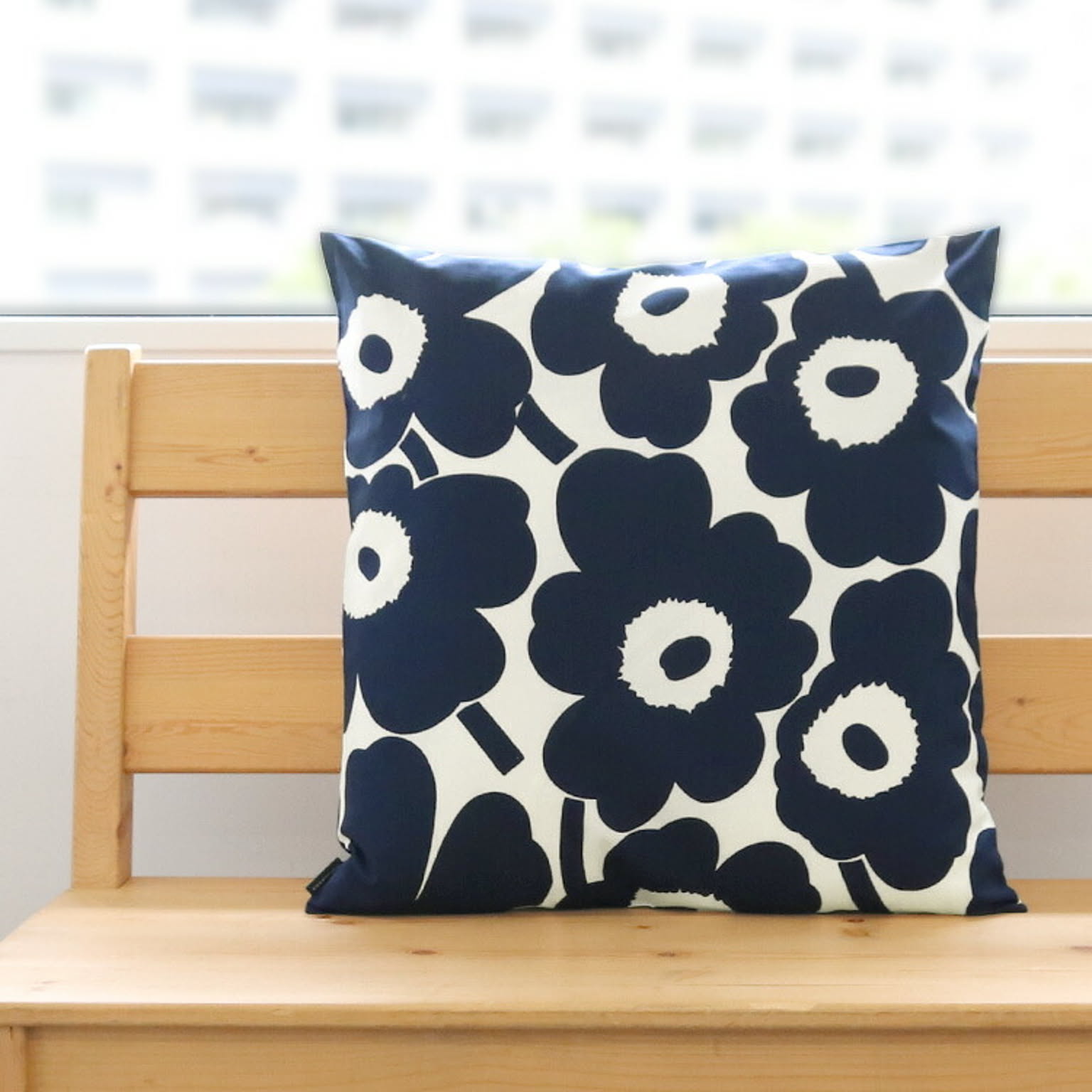 マリメッコ ピエニウニッコ クッションカバー 50×50cm ネイビー/オフホワイト marimekko PIENI UNIKKO [ネコポス対応可(2枚まで)]