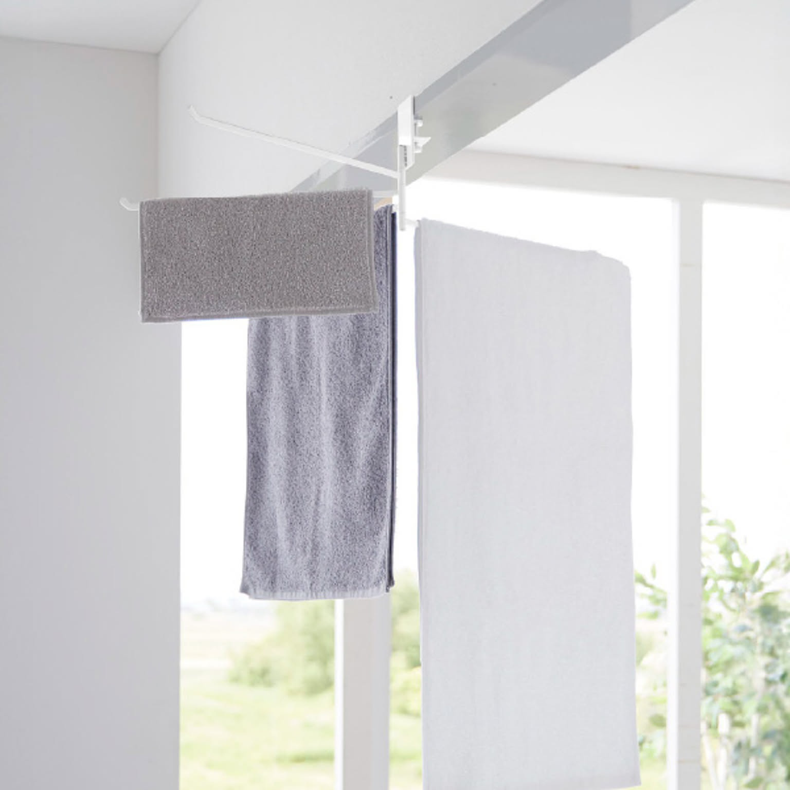 ハンガーラック・コートハンガー