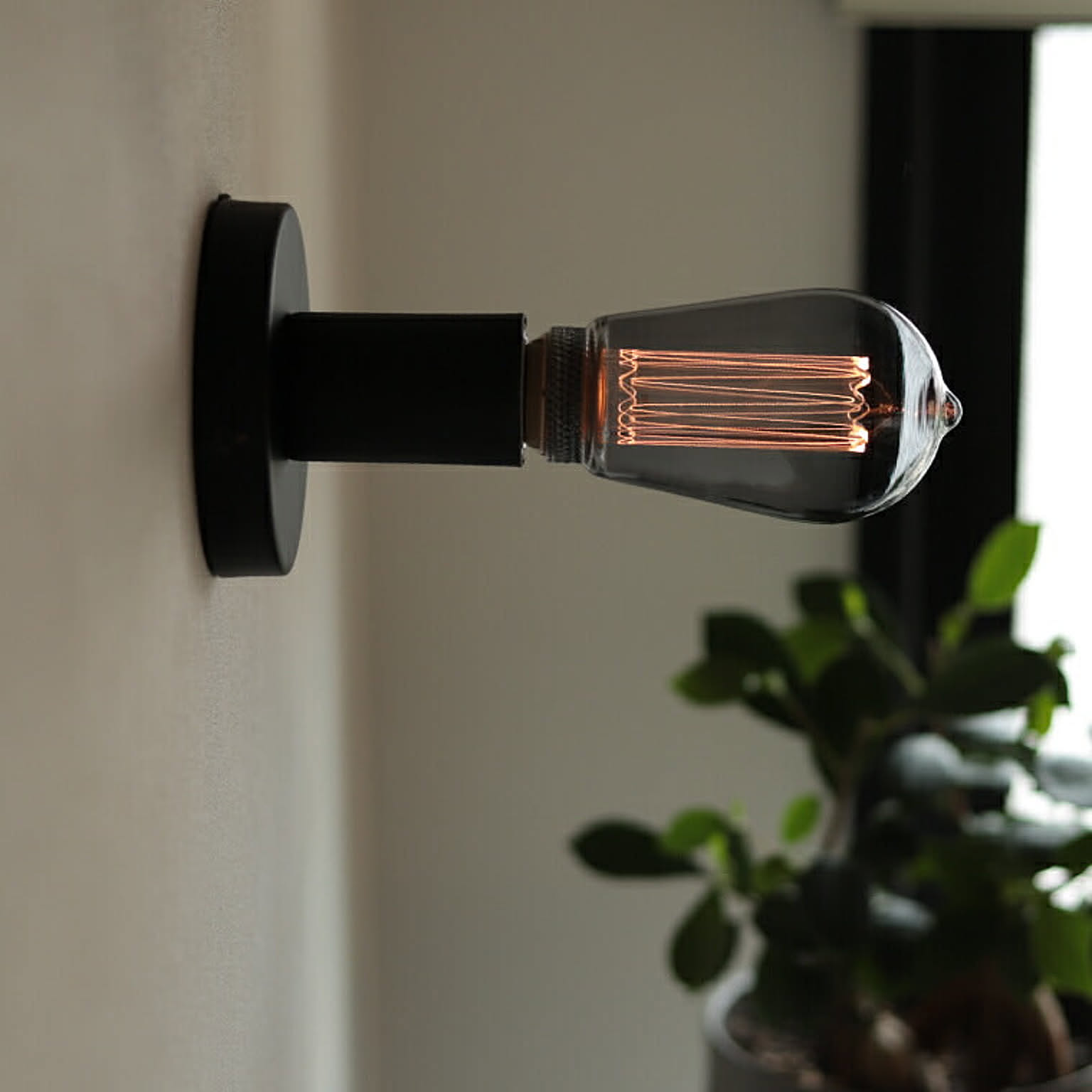 壁掛け照明・ブラケットライト