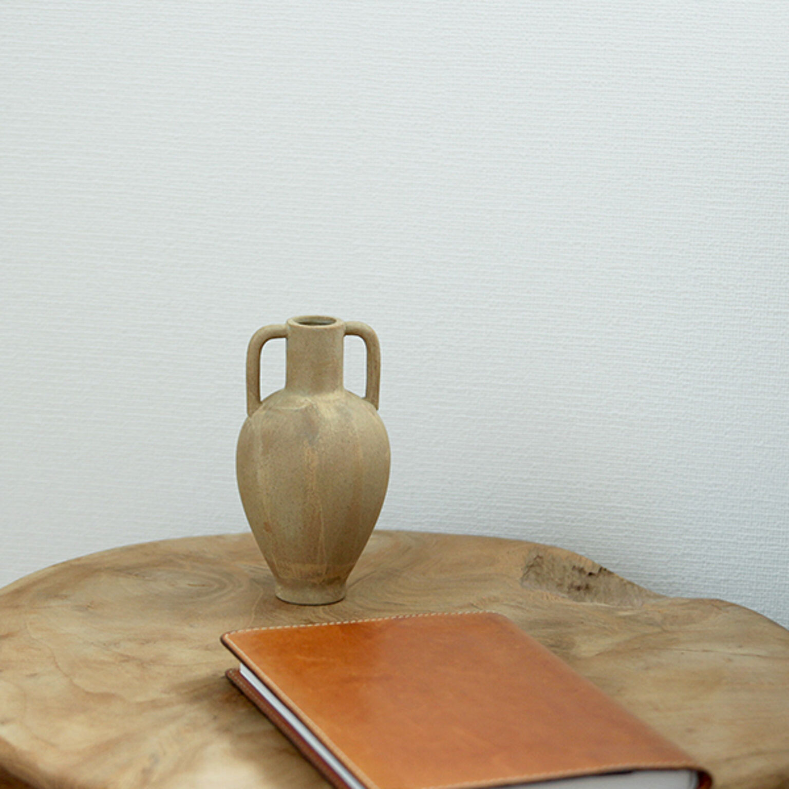 ferm LIVING (ファームリビング) Ary Mini Vase (アリー ミニベース) サンド/チャコール/ソイル 花瓶