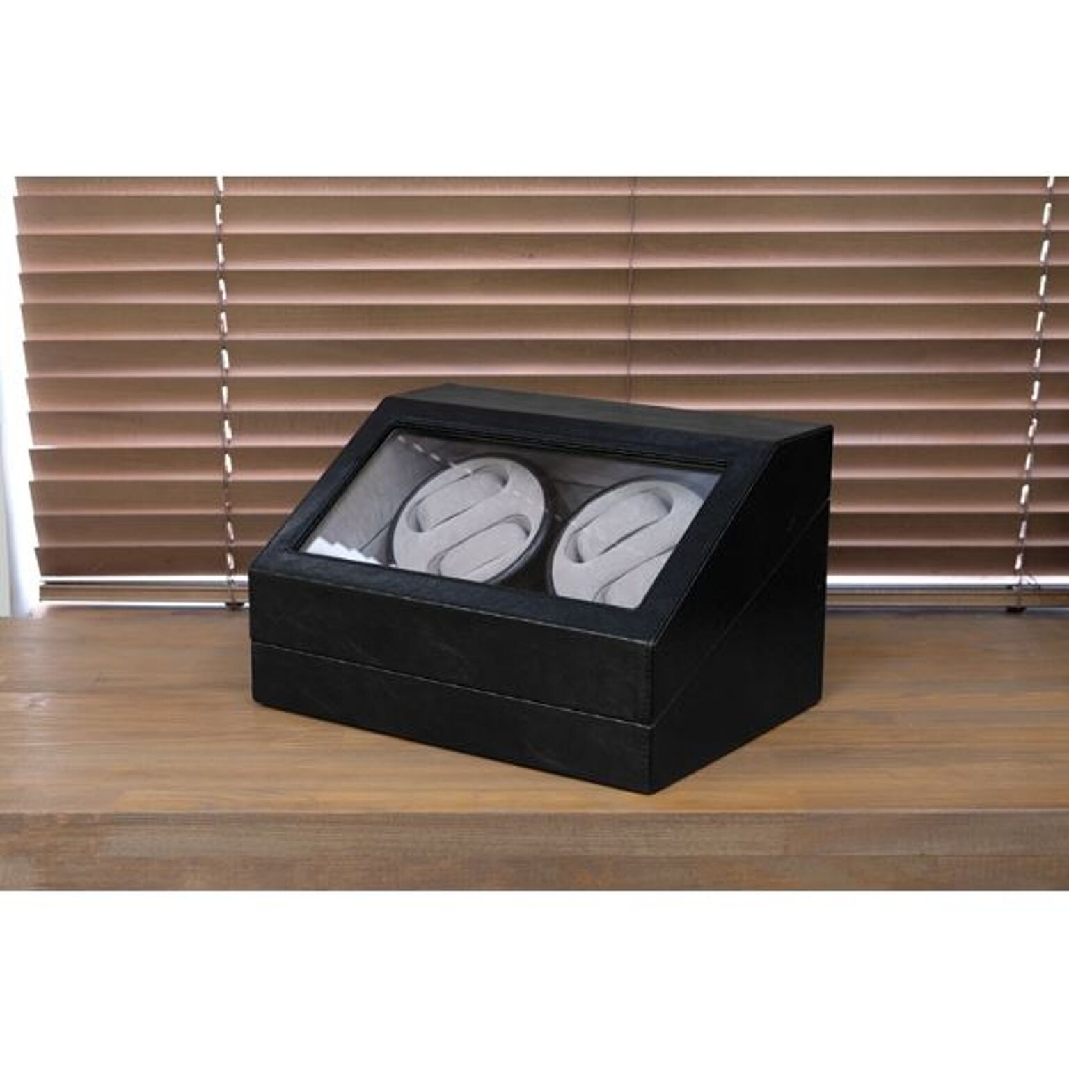 腕時計用 ワインディングマシーン 4本巻 幅34cm ブラック 電源スイッチ 合皮 自動巻時計専用 ウォッチ 電動振動装置 完成品