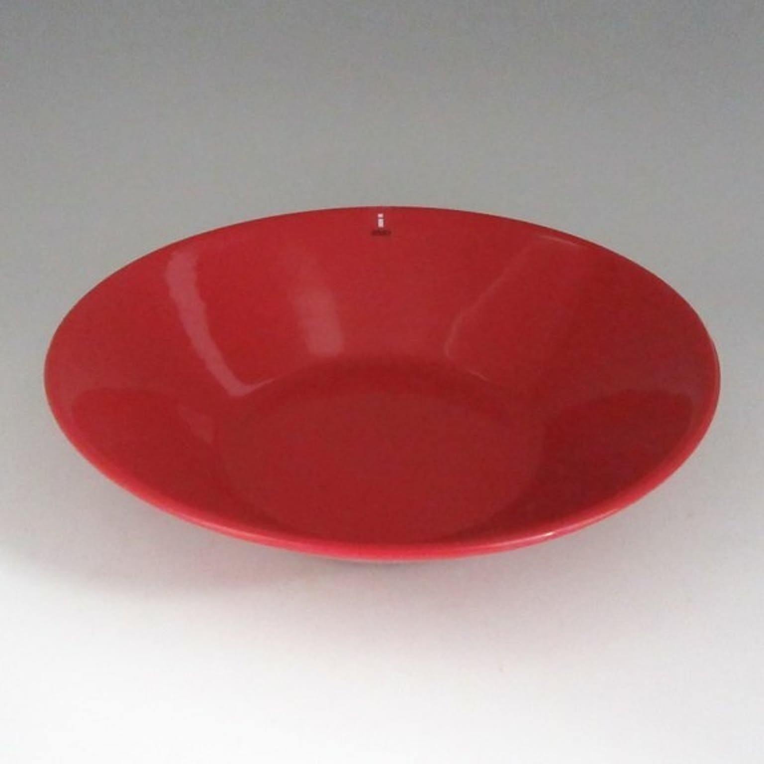 イッタラ(iittala)　ティーマ　ボウル21cm(レッド)　洋食器　フィンランド　北欧デザイン