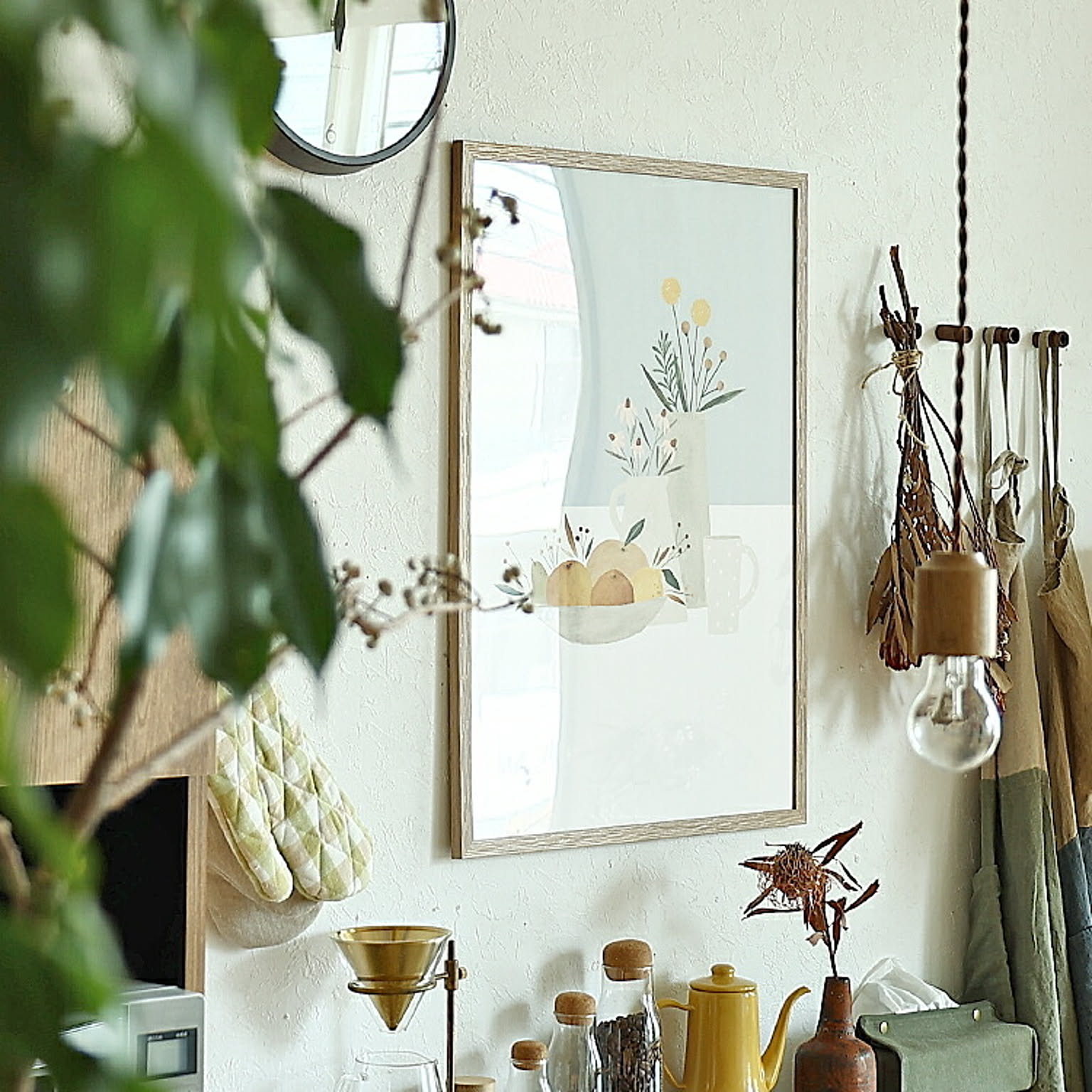 アートポスター　MICUSH POTTERY AND FLOWERS-LIGHT BLUE