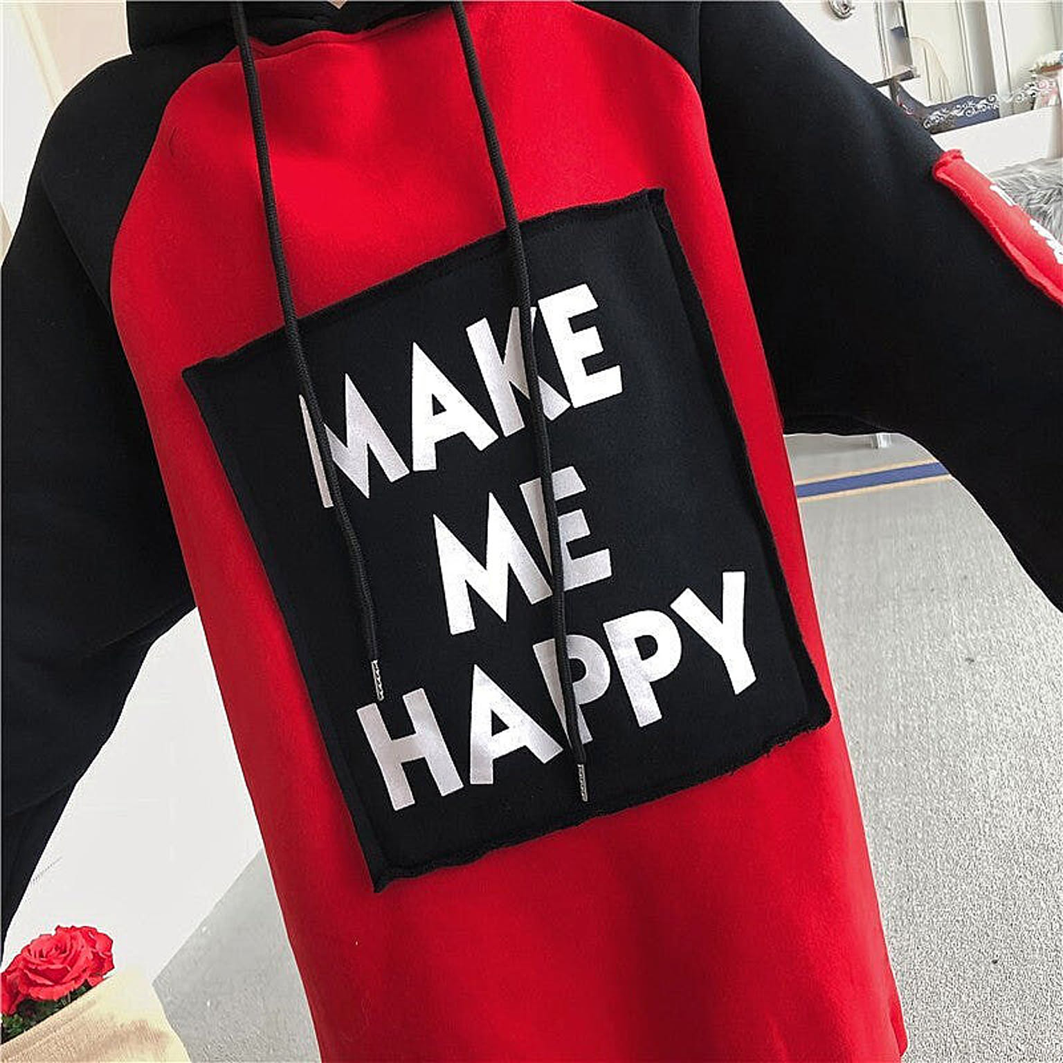 K-popなレディースパーカー 在庫限り】MAKE ME HAPPY プルオーバー パーカー ストリート
