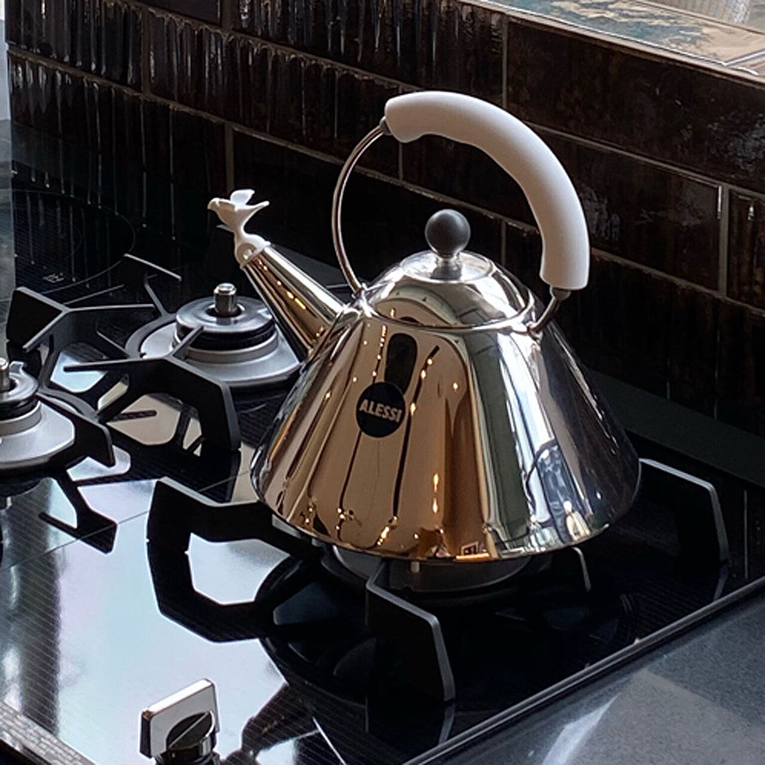 ＼サマーセール中／　バードケトル ホワイト　ALESSI