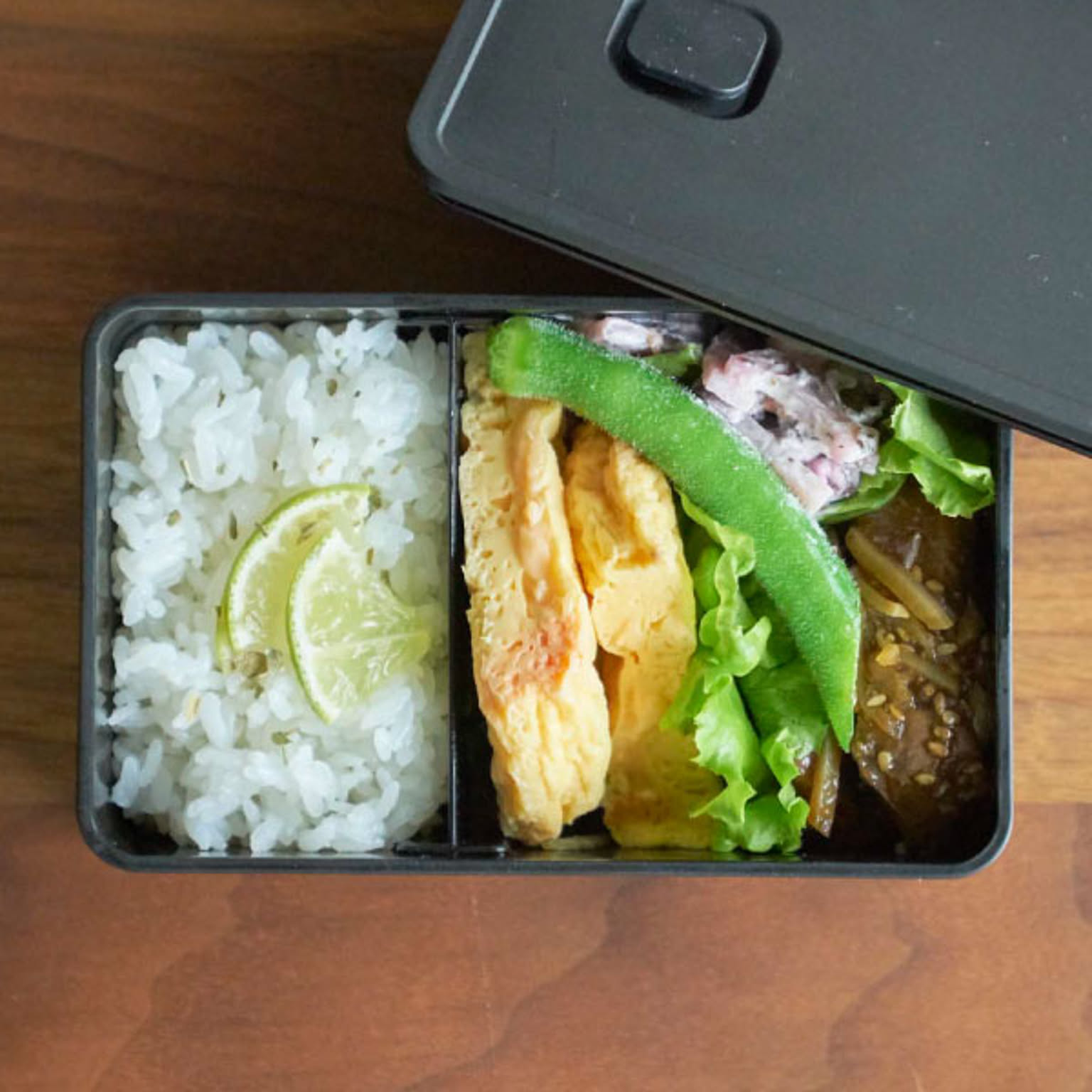 お弁当箱