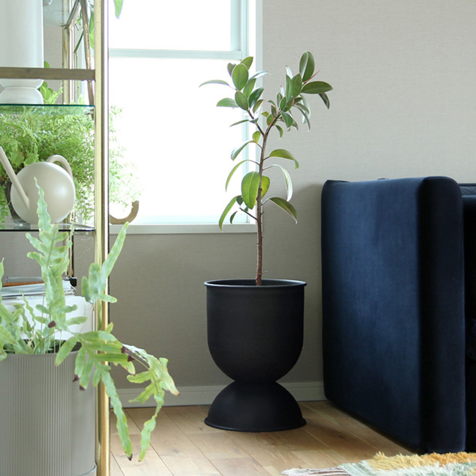 アワーグラスポット Hourglass Pot Mサイズ / ブラック アワーグラスポット Hourglass Pot Mサイズ / ブラック ferm LIVING