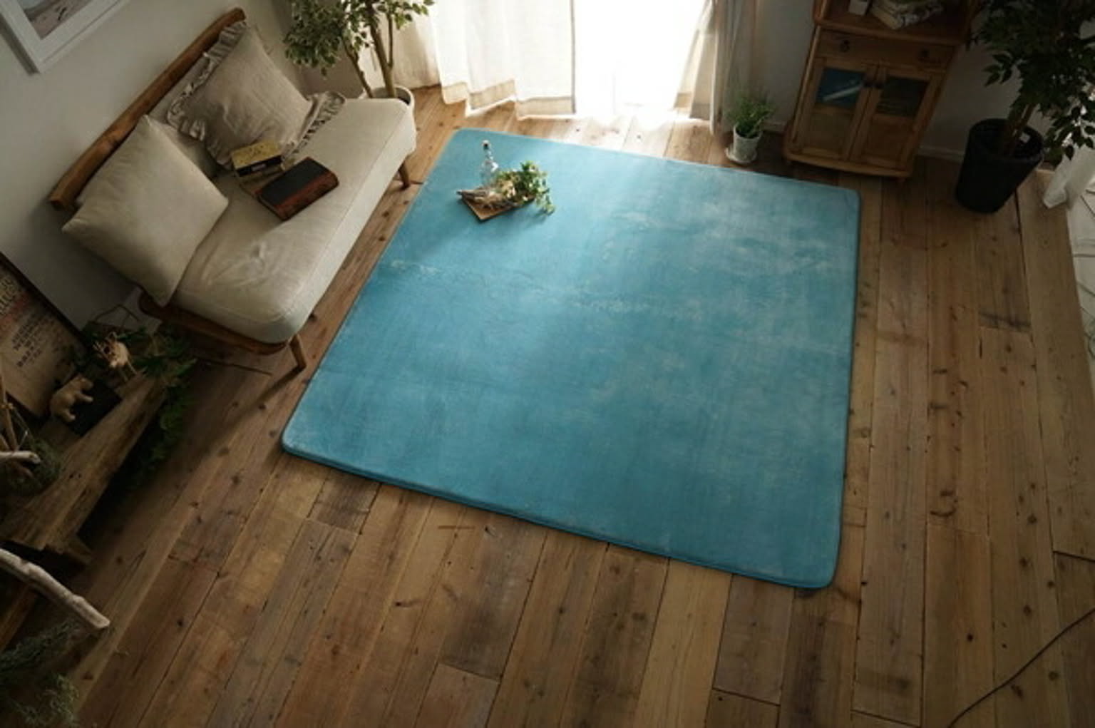スカイ ラグ マット 絨毯 撥水 さらさら無地のフランネルラグ 約130x190cm 低反発タイプ 長方形 無地 さらさら フランネル 低反発 はっ水 手洗い 滑り止め ホットカーペット対応 床暖 