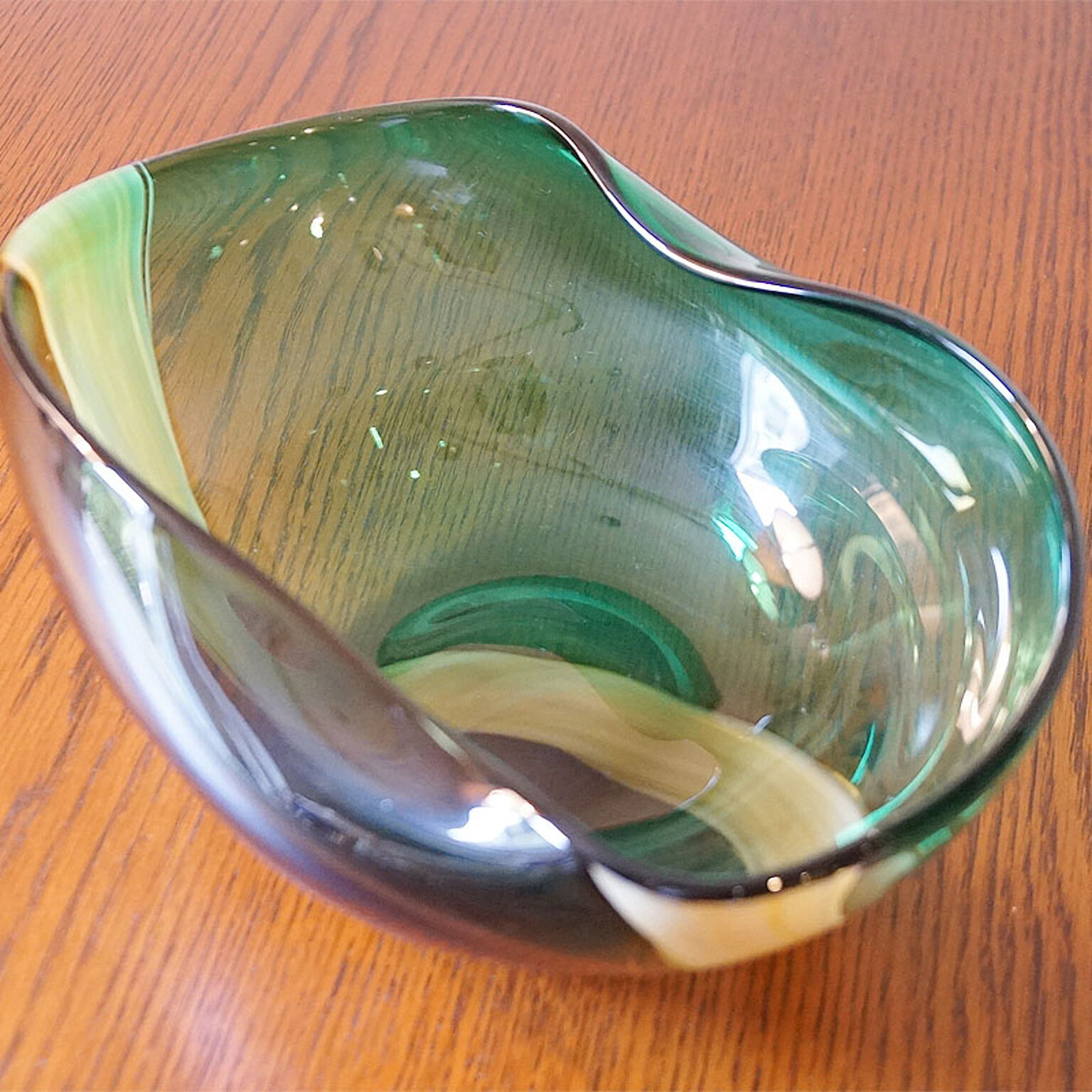 ハンドメイドガラス花瓶 大きい グリーン オブジェ