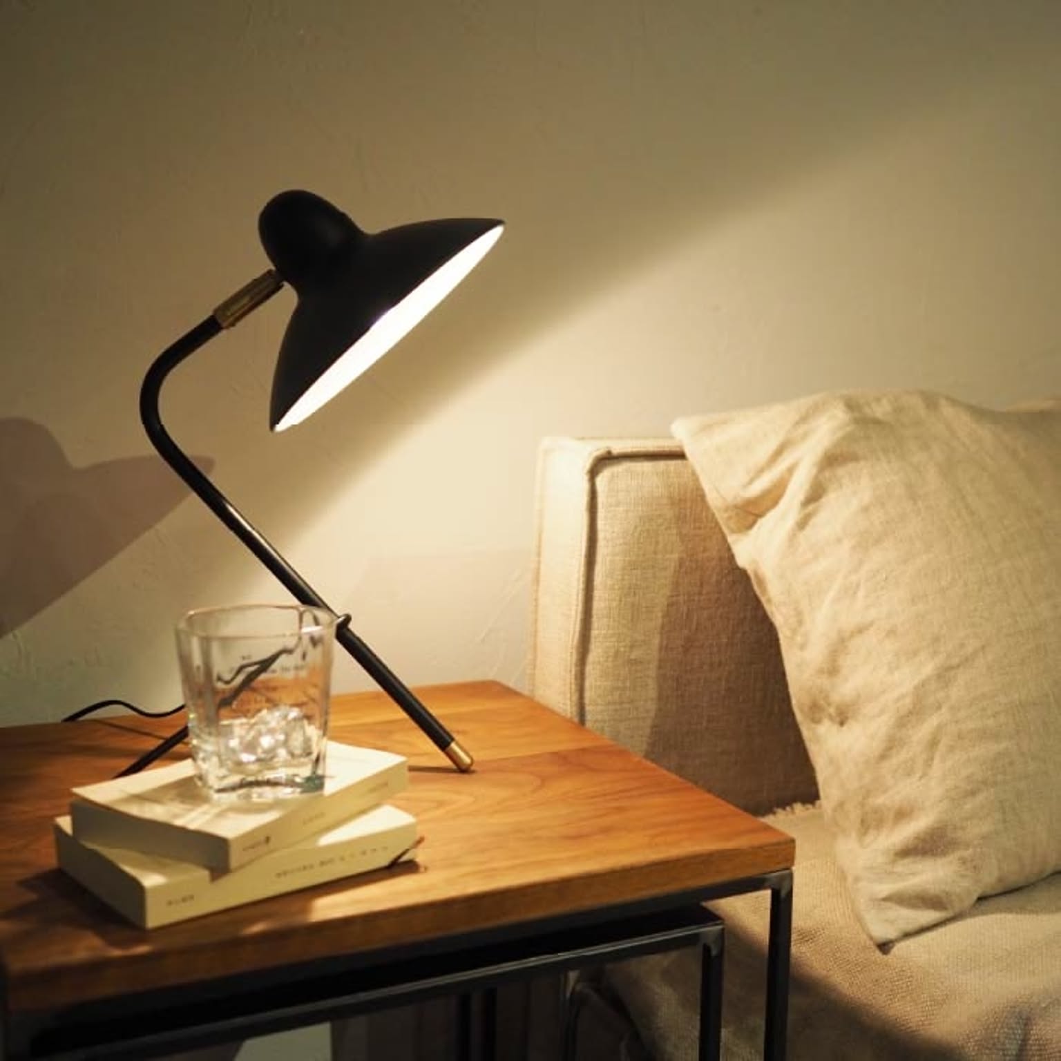 Arles desk lamp アルル デスクランプ