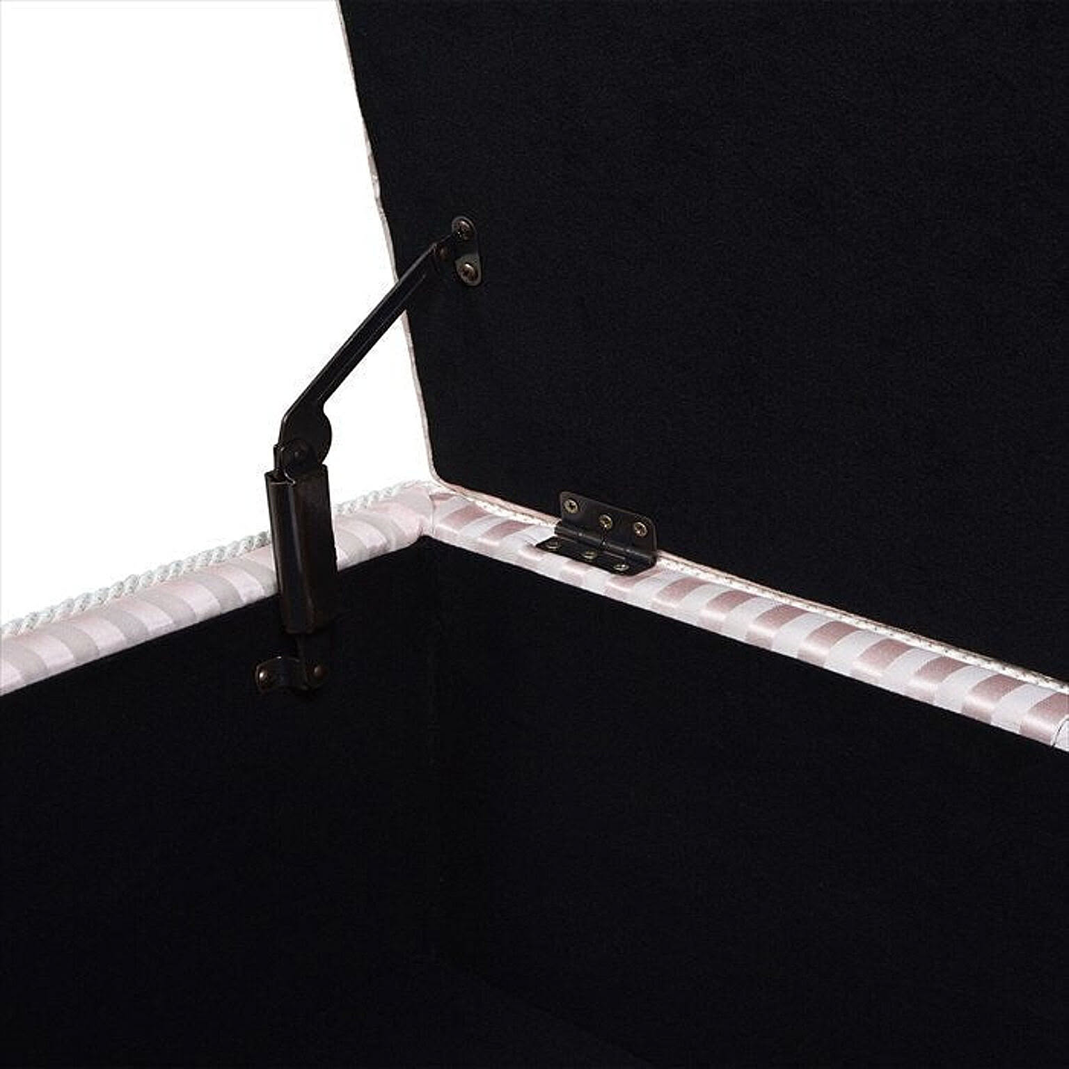 ベンチ