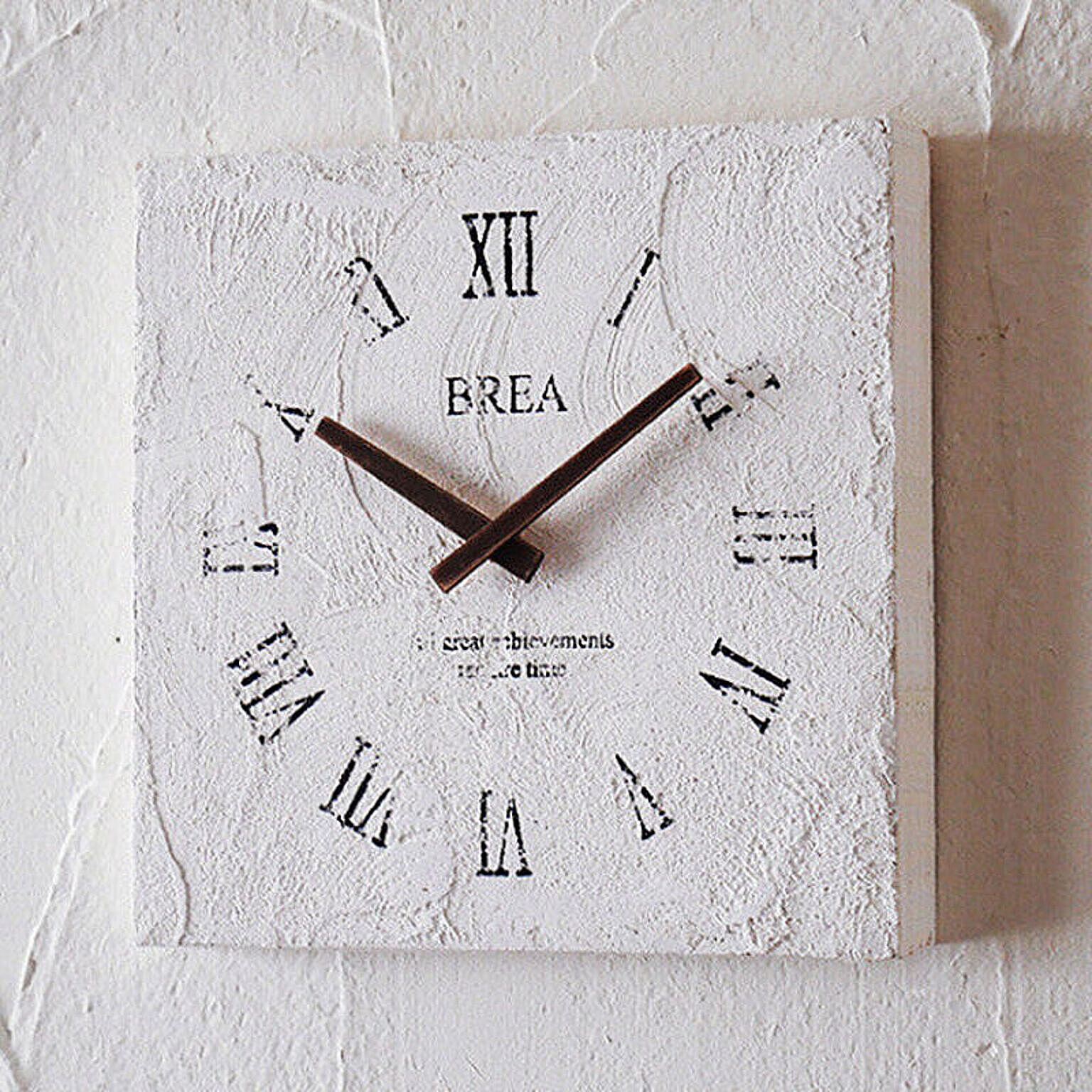 壁掛け時計 おしゃれ しっくい ホワイト 角型 22センチ角 スクエア 壁掛け 木製 漆喰 日本製 BREAブレア