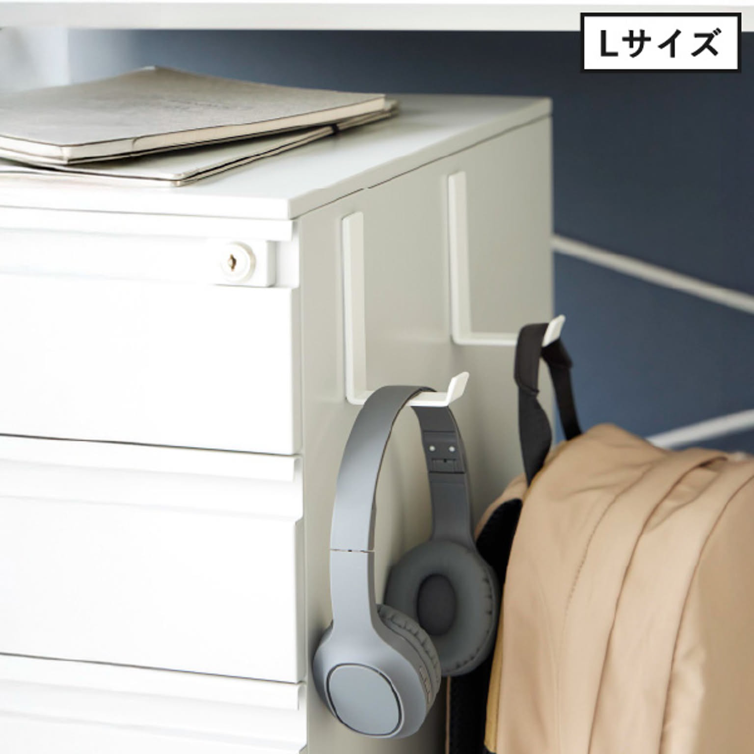 壁掛けフック・壁掛け金具