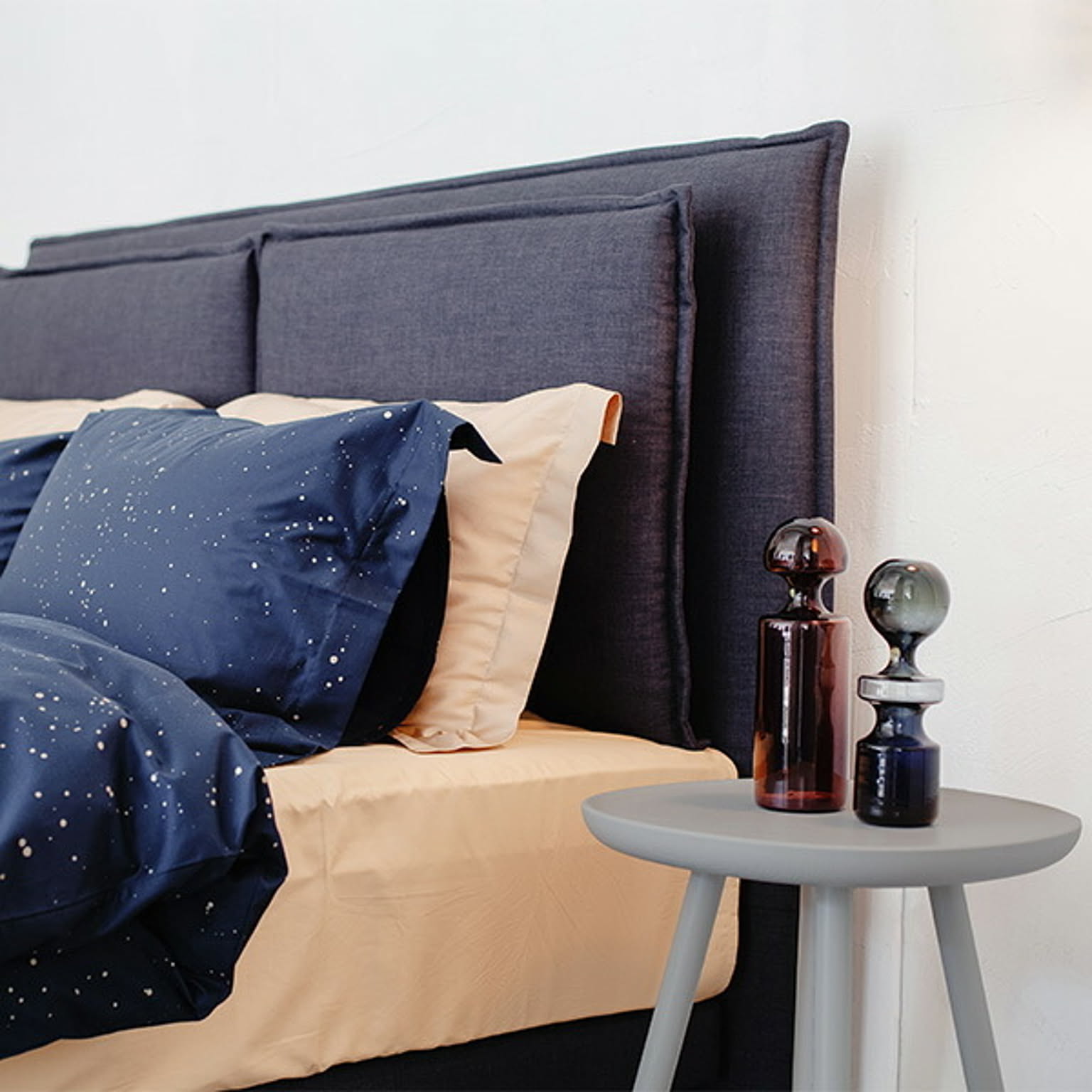 サイドテーブル・ナイトテーブル