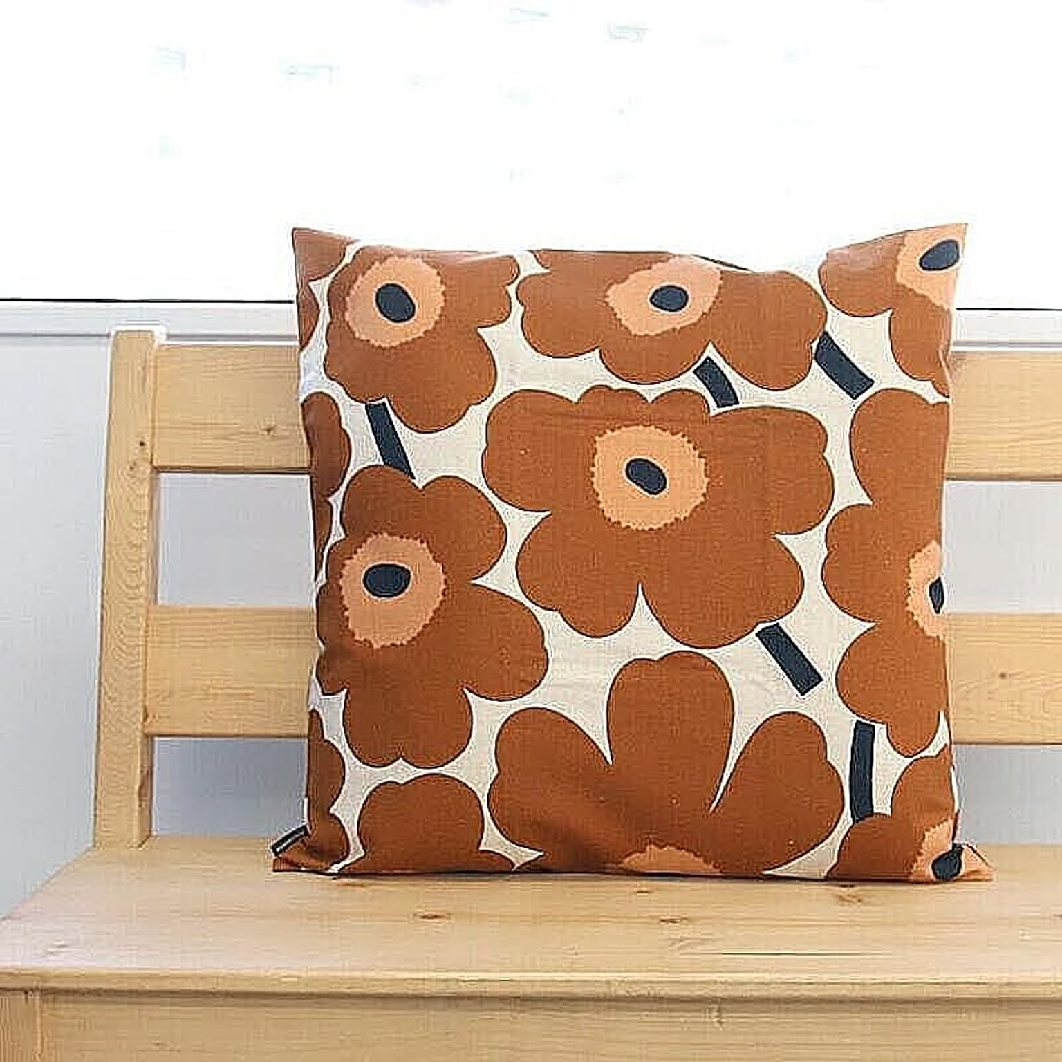 マリメッコ ピエニウニッコ クッションカバー 50×50cm ベージュ/チェスナット marimekko PIENI UNIKKO