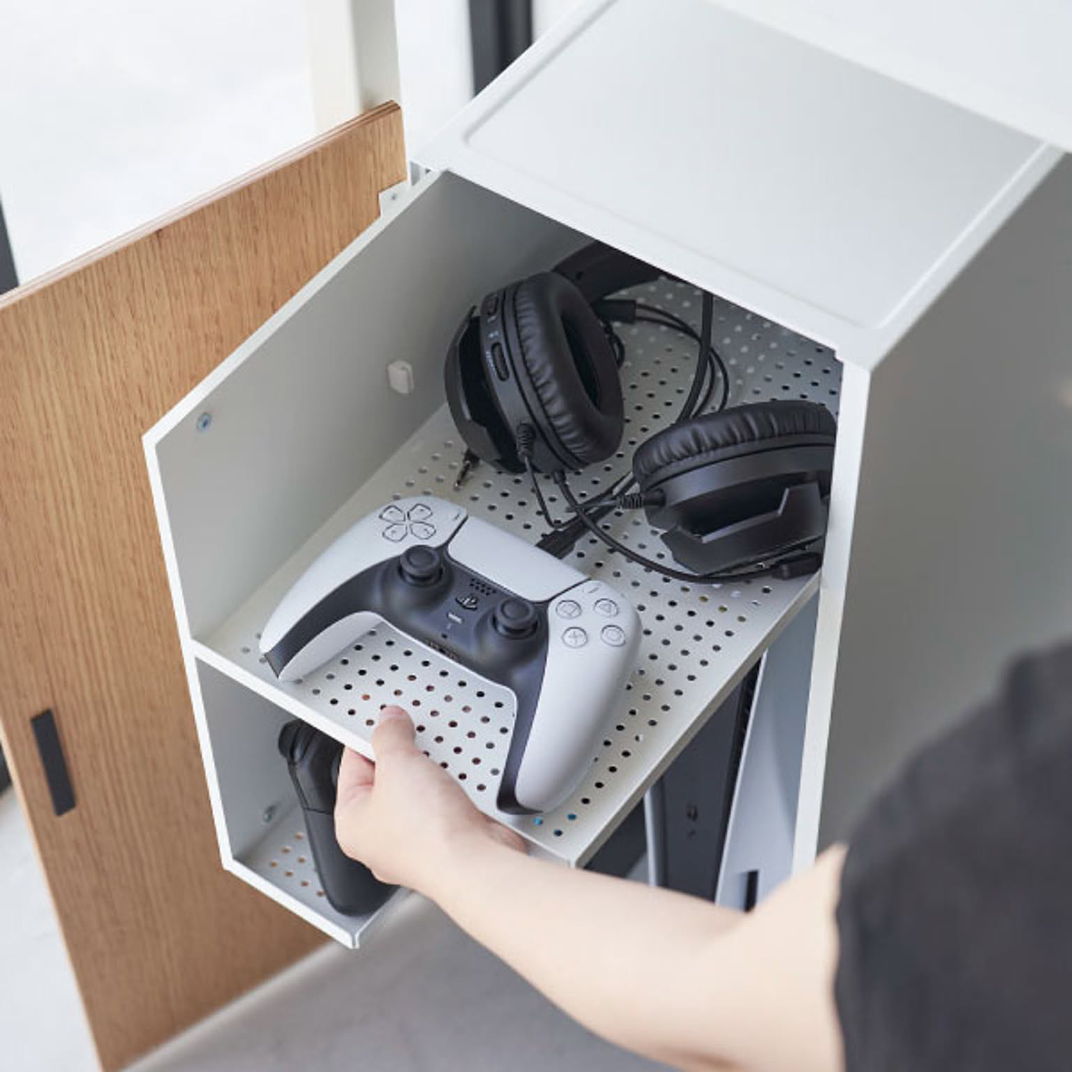 ゲーム機収納
