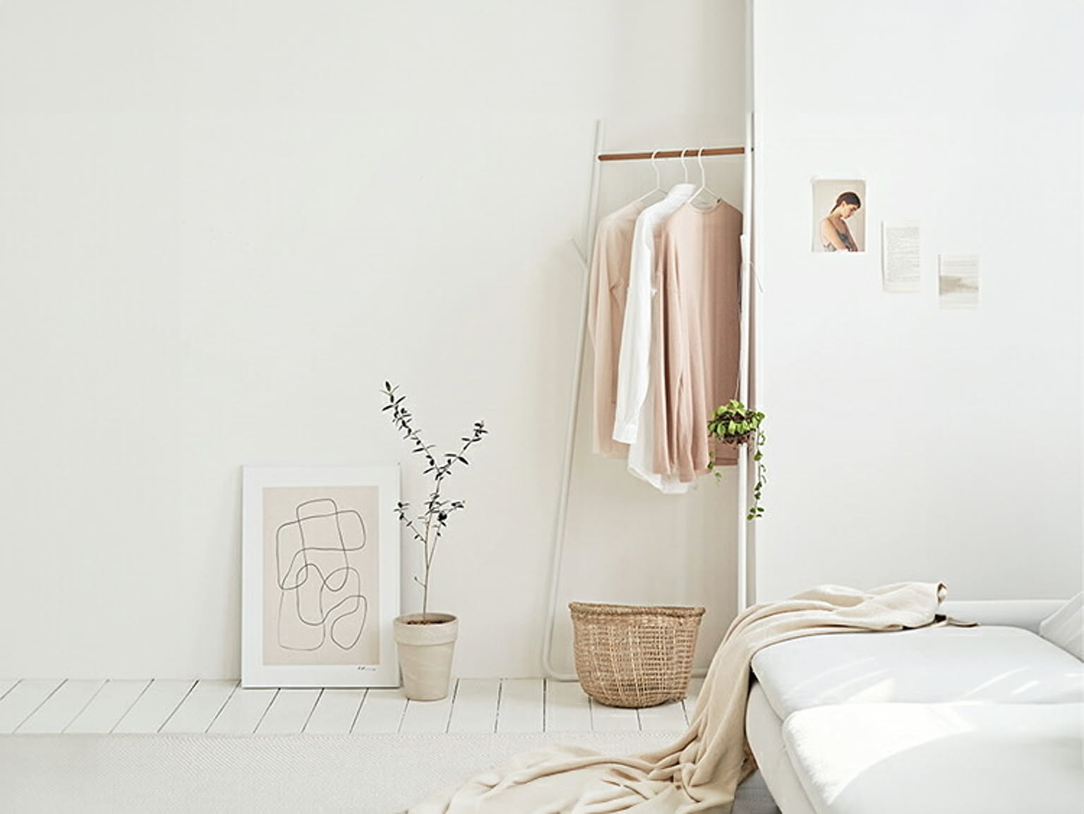 ハンガーラック・コートハンガー