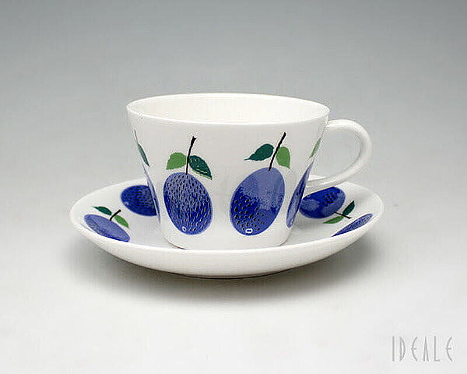 カップ＆ソーサー