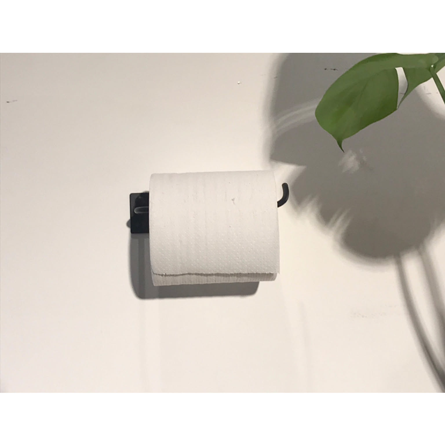 トイレットペーパーホルダー