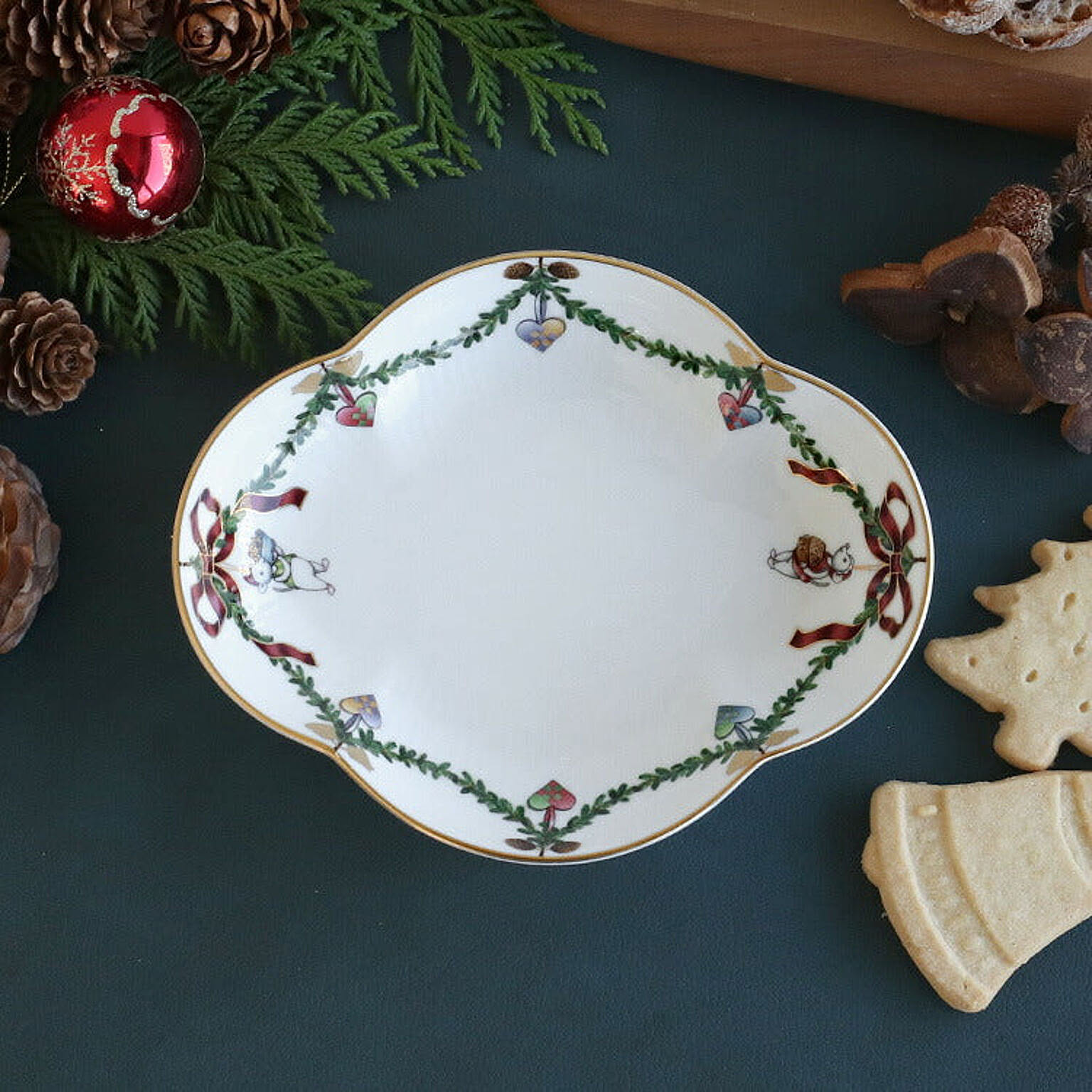 ロイヤルコペンハーゲン 2503 スターフルーテッド クリスマス 353 ディッシュ 17.5cm Royal Copenhagen Star Fluted Christmas