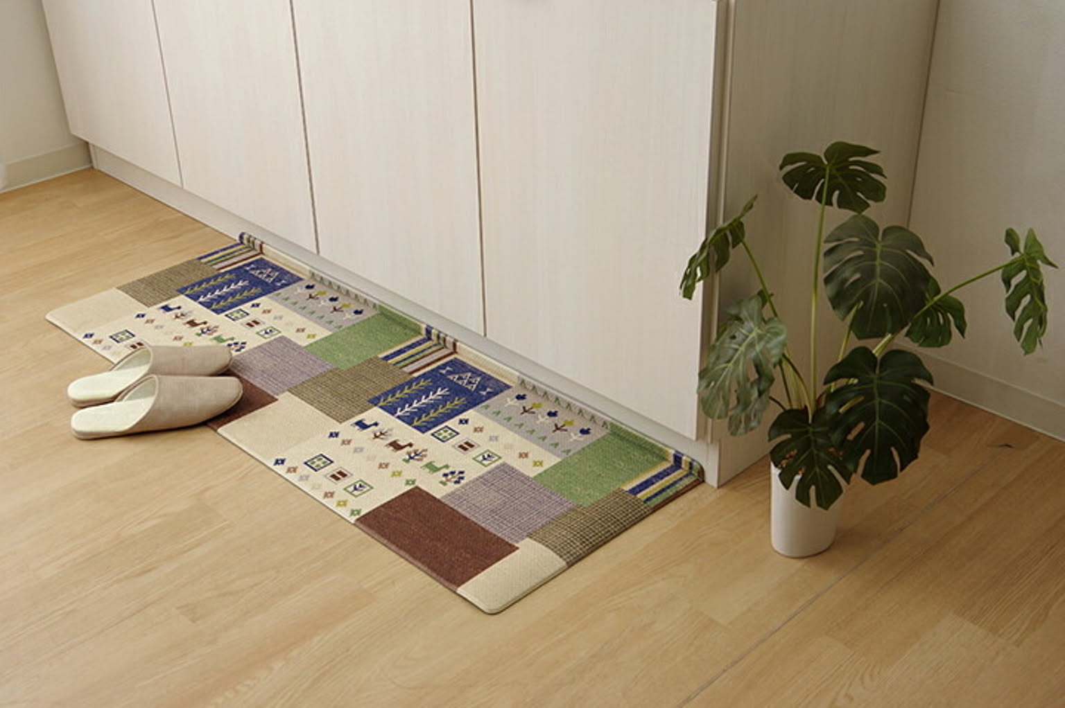 キッチンマット PVC使用 抗菌防臭 ベージュ 約45×220cm 裏:すべりにくい【ベージュ】 
