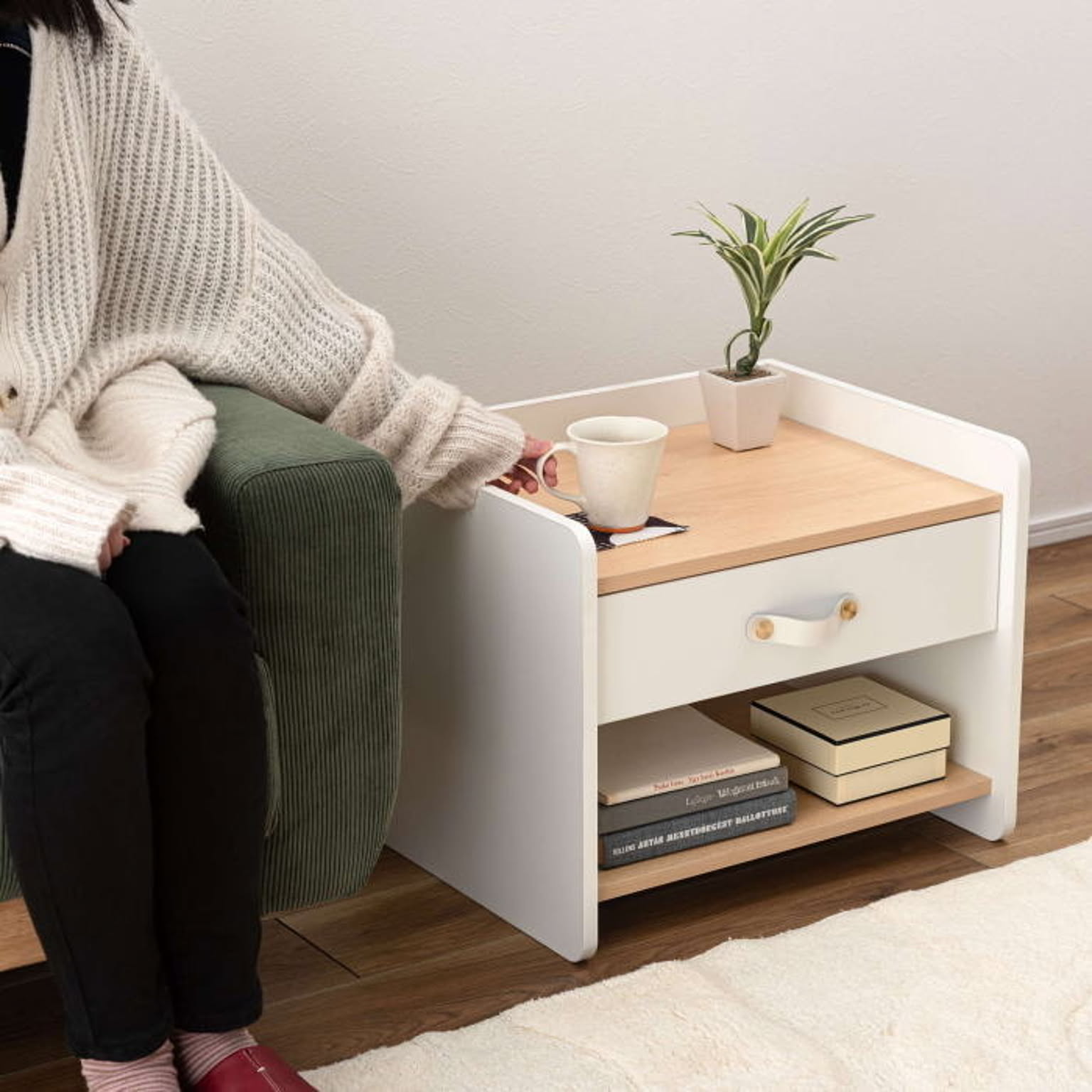 サイドテーブル・ナイトテーブル