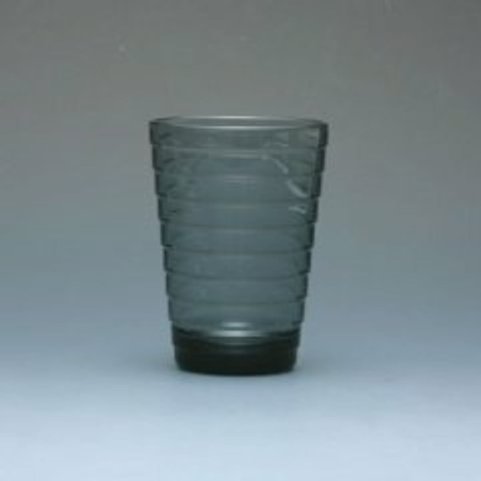 イッタラ(iittala)　アイノ・アアルト　ハイボール(グレー)  　洋食器　フィンランド　北欧デザイン