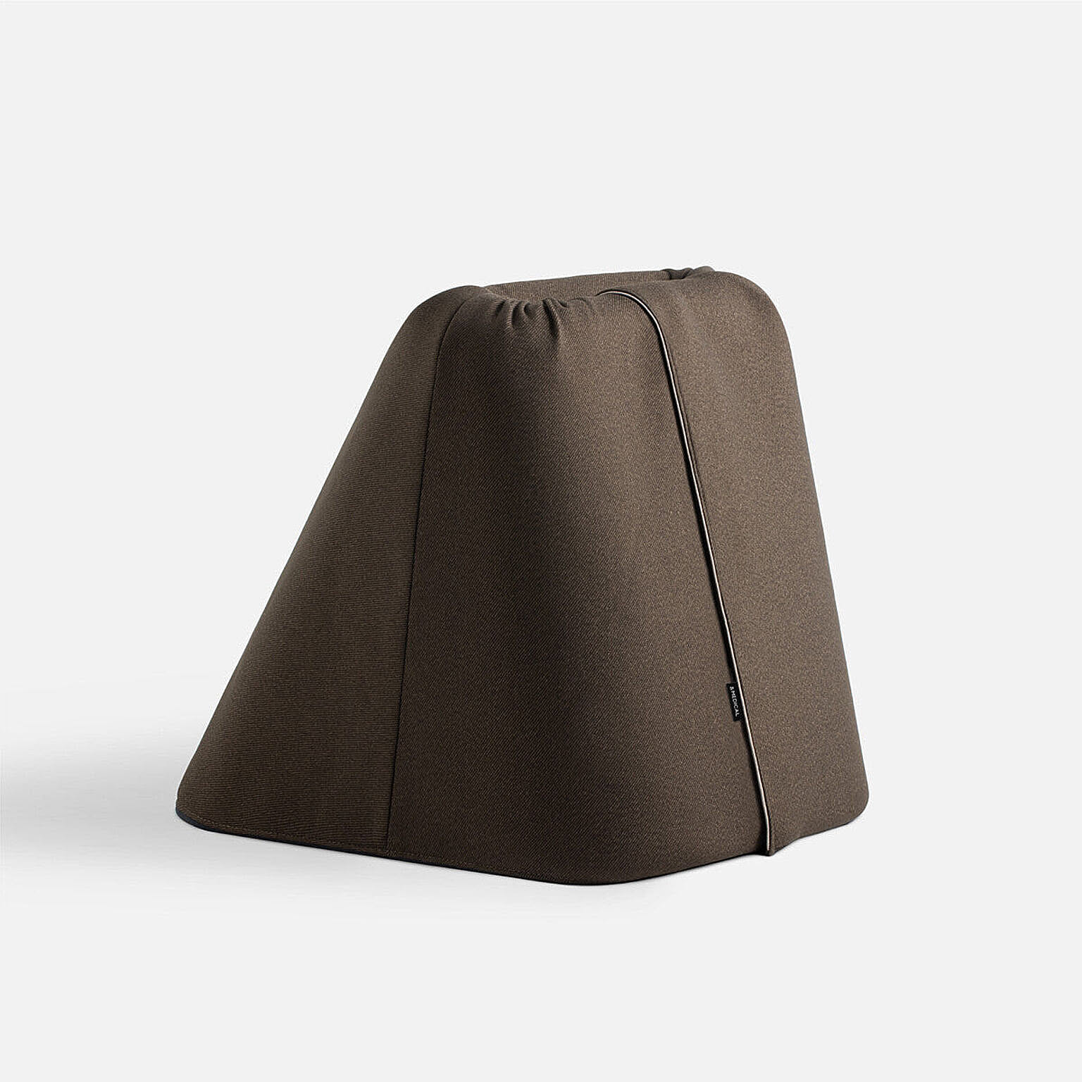背もたれクッション型マッサージ器 buno | &MEDICAL（アンドメディカル）