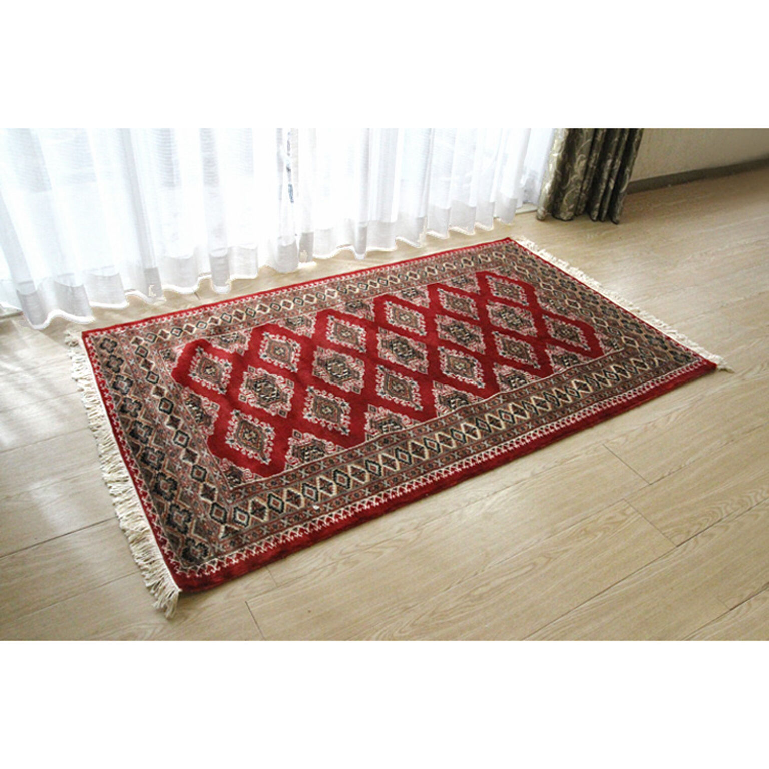 リビング パキスタン絨毯のおすすめ商品とおしゃれな実例 ｜ RoomClip