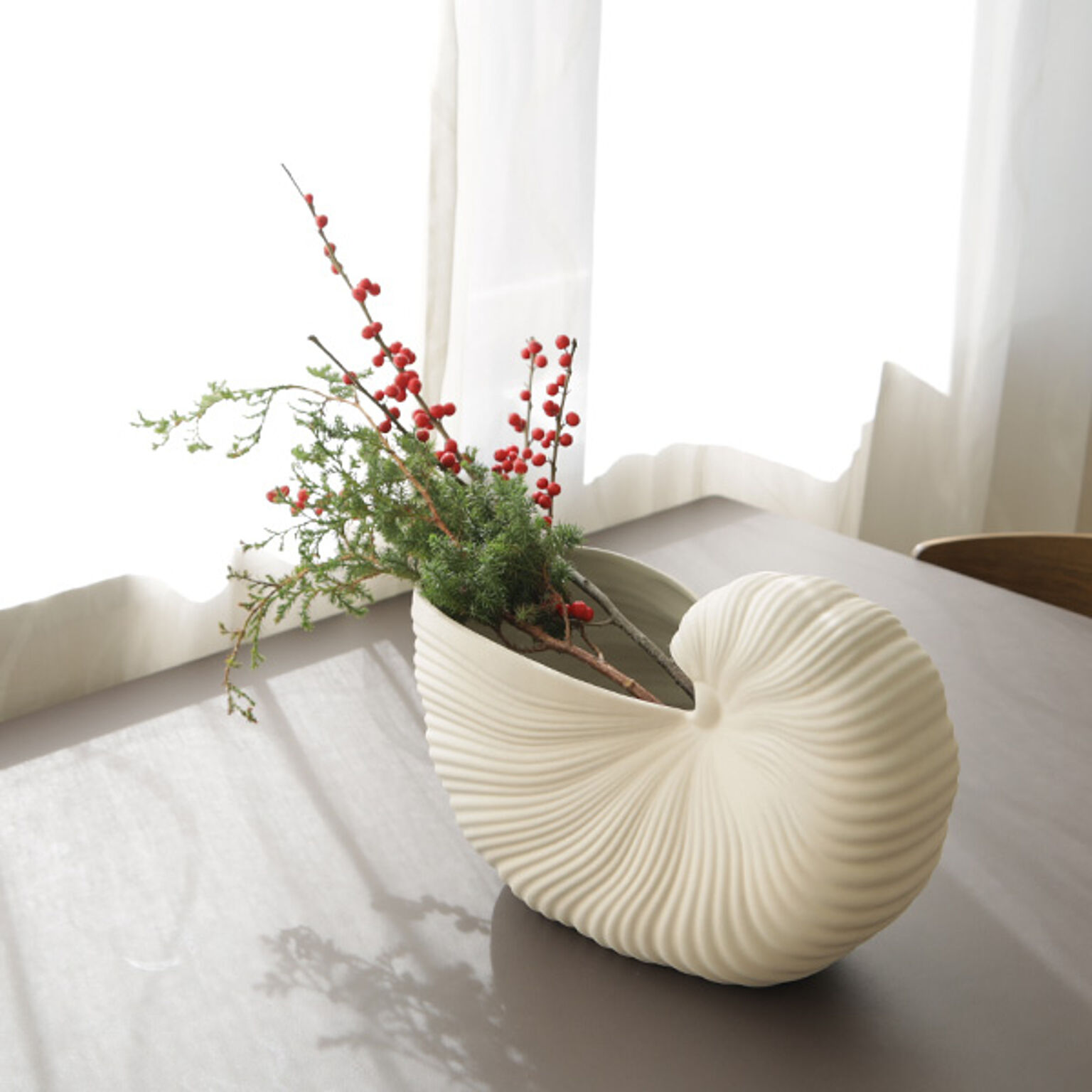 ferm LIVING (ファームリビング) Shell Pot(シェルポット) オフホワイト 花瓶/フラワーベース/鉢