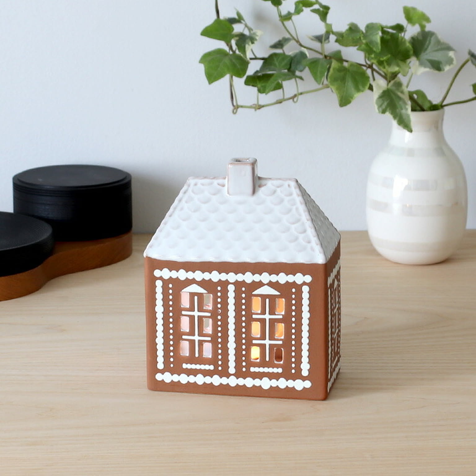 ケーラー アーバニア キャンドルホルダー ジンジャーブレッドハウス Mサイズ Kahler Urbania Gingerbread House