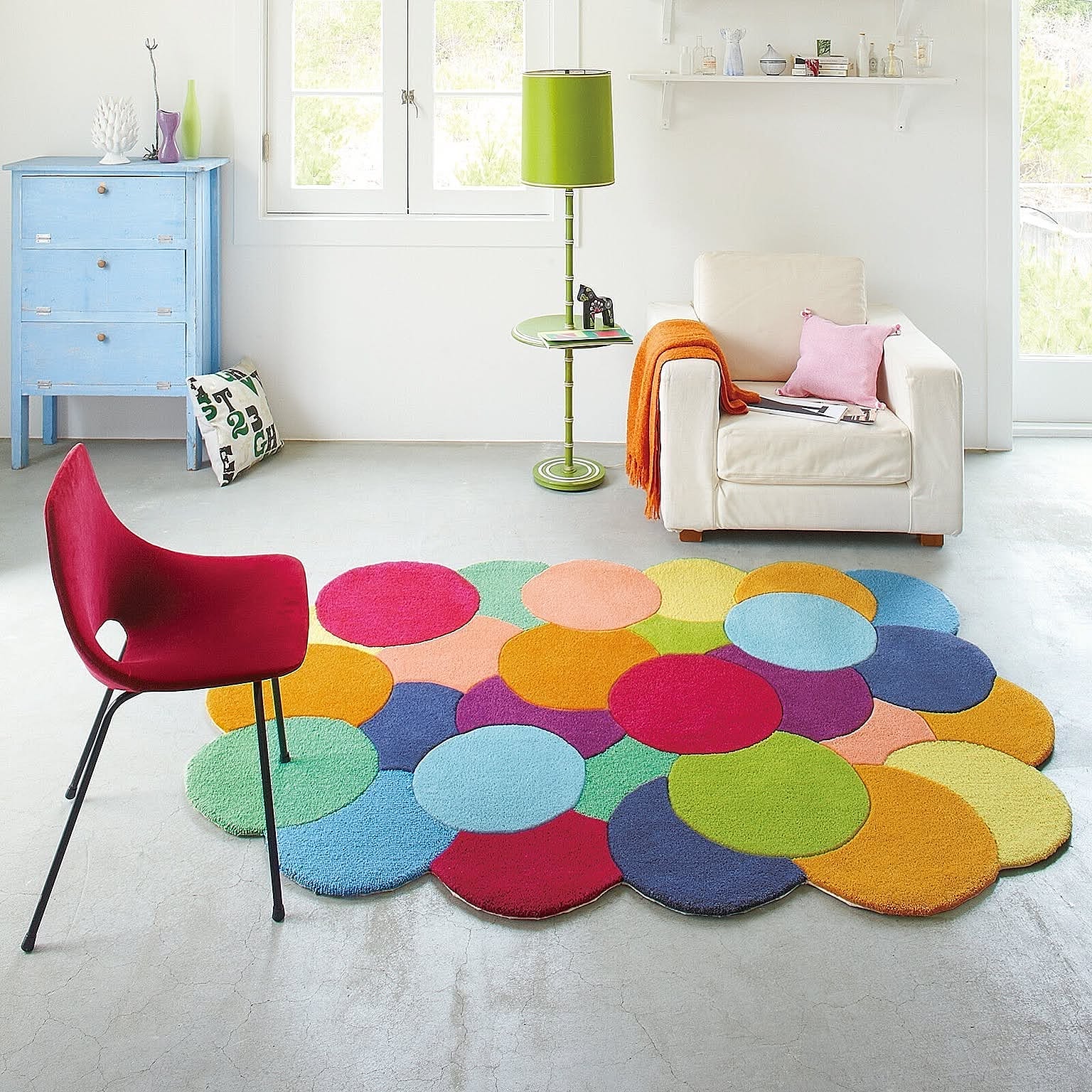 【完売202408】東リラグ TOR4211 約140×200cm変形 カラフル ポップ デザインラグ カーペット 引っ越し 新生活