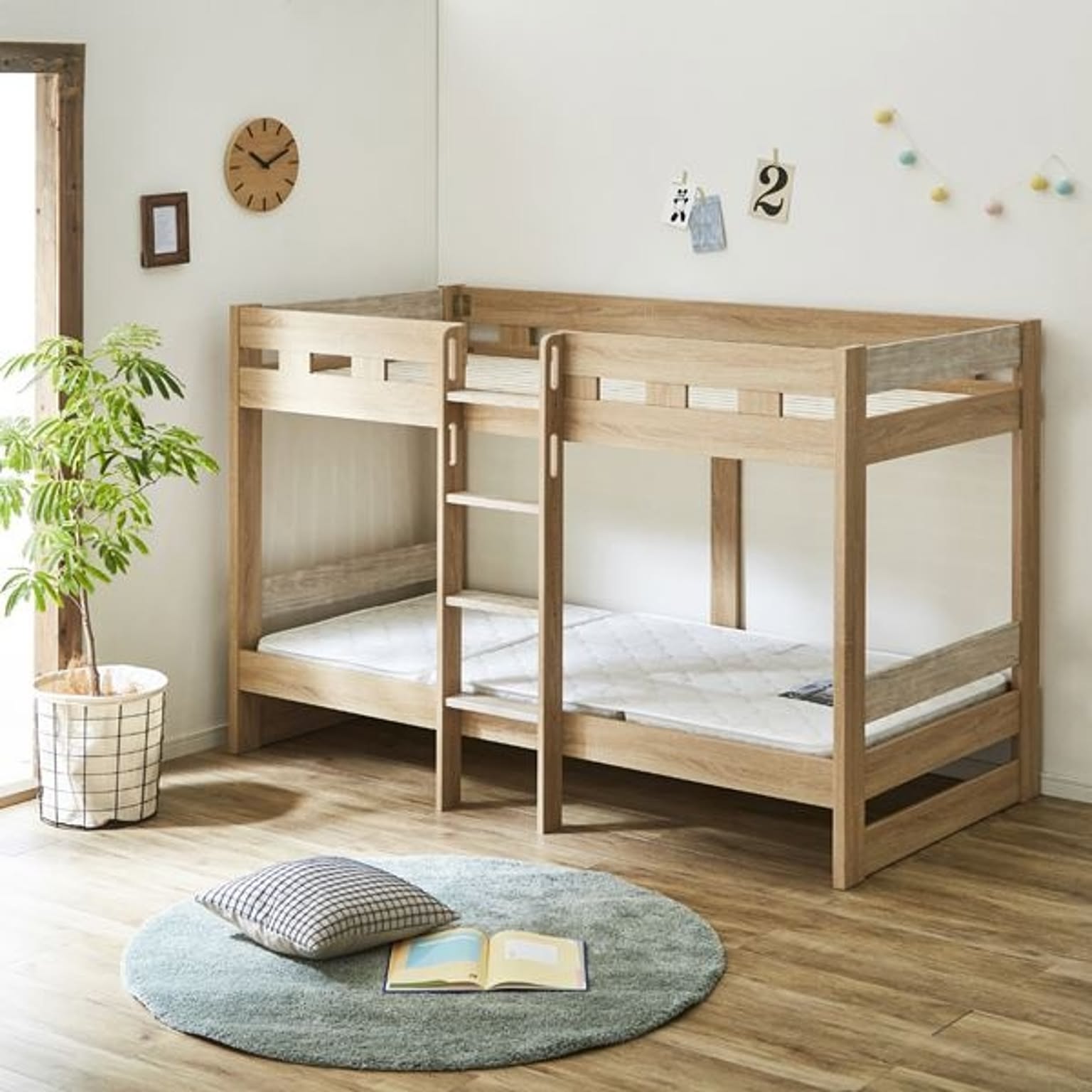 2段 ベッド 幅103cm ロータイプ ナチュラル＆ホワイト 上段下段1体式 丈夫 通気性 マットレス別売 ベッドフレーム ベッドルーム