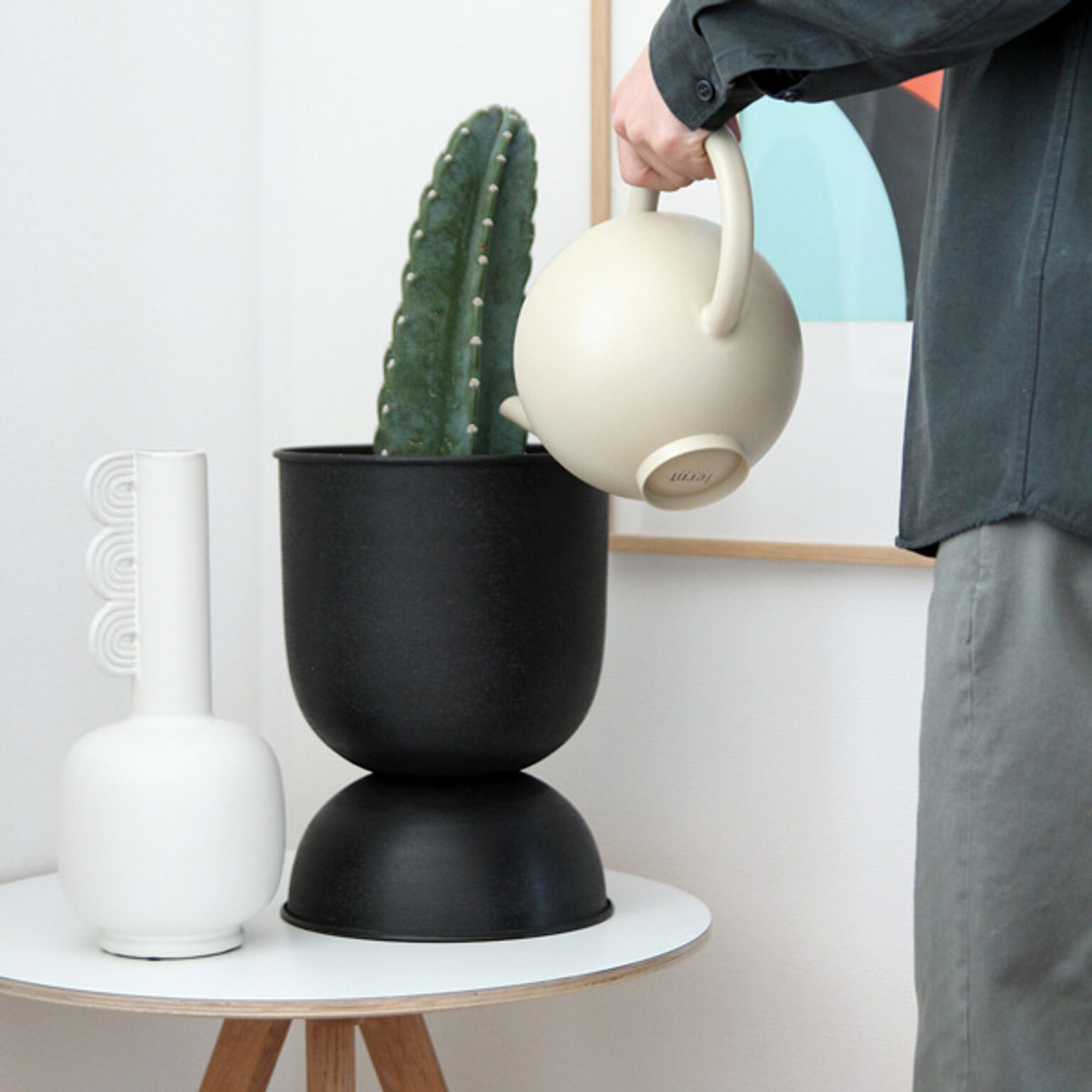 ferm LIVING (ファームリビング) Hourglass Pot (アワーグラス ポット) XS ブラック/カシミア 鉢カバー/植木鉢