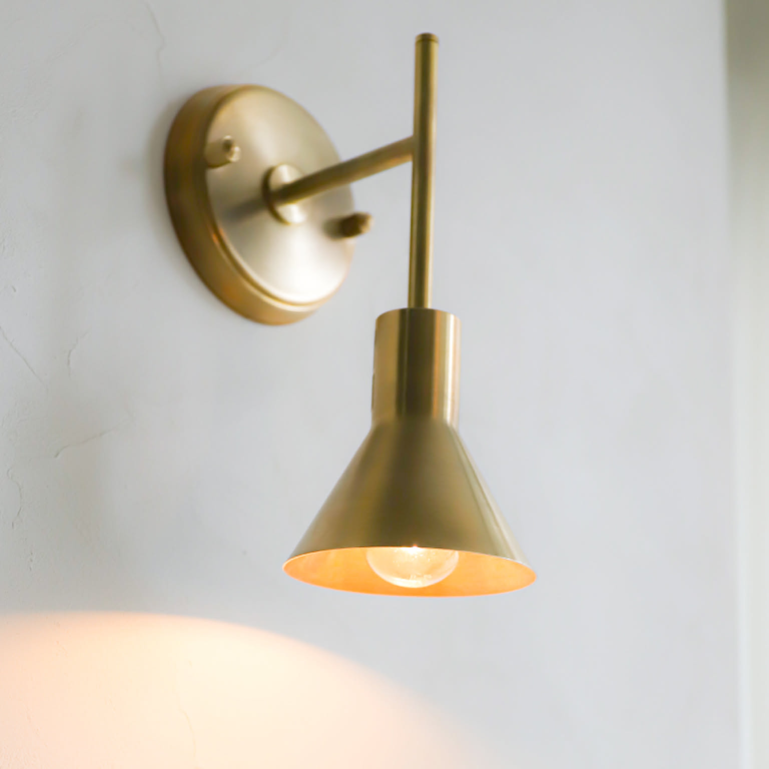 壁掛け照明・ブラケットライト