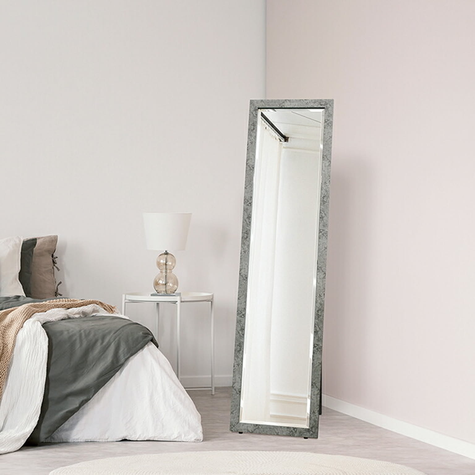 スタンドミラー