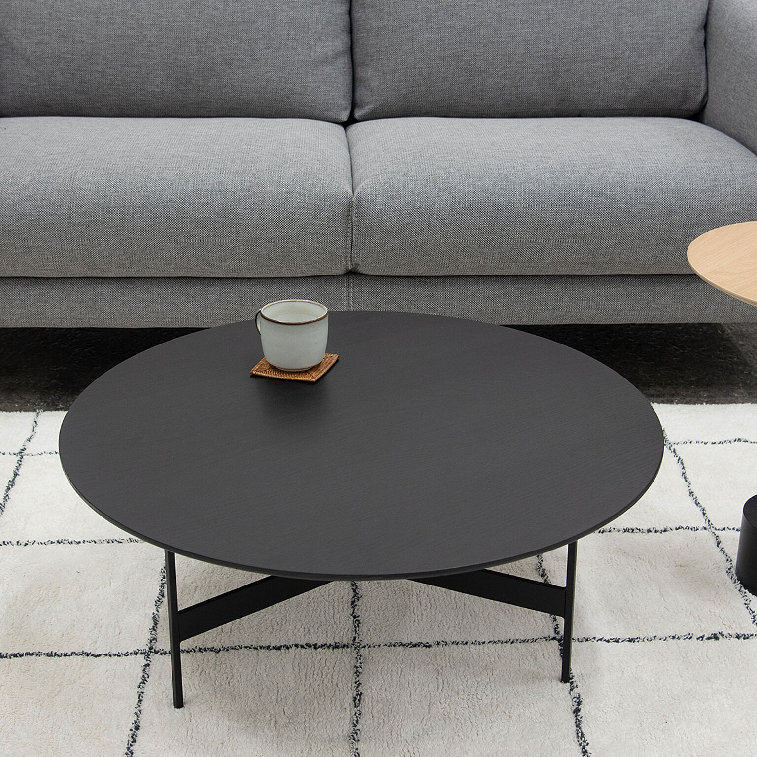 センターテーブル テーブル ローテーブル ラウンド 丸型 円形 コンパクト 丸テーブル ブラック スチール脚 アイアン モダン インダストリアル ソファ 座椅子
