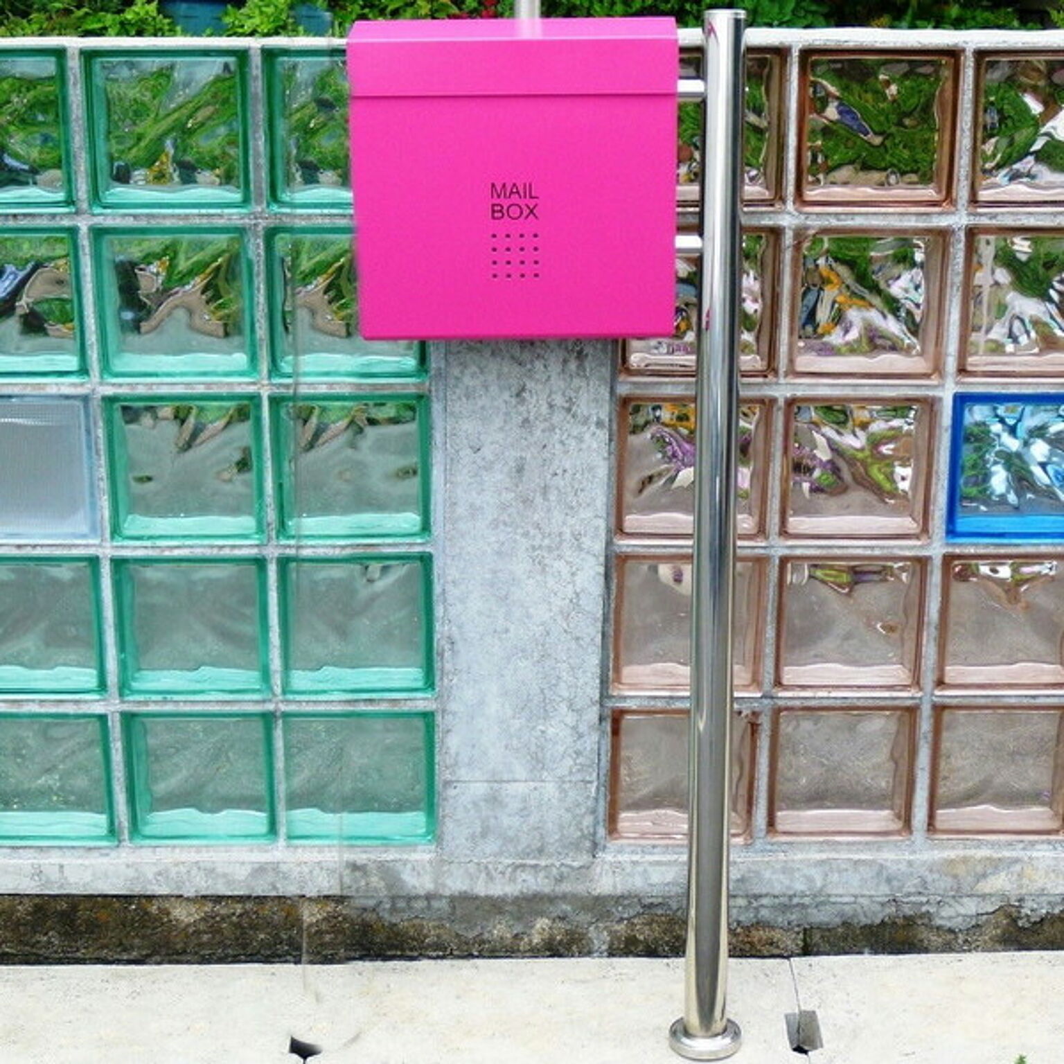 郵便ポスト郵便受けメールボックス大型メール便片足スタンドタイプ型マグネット付きピンク色ポスト(pink)