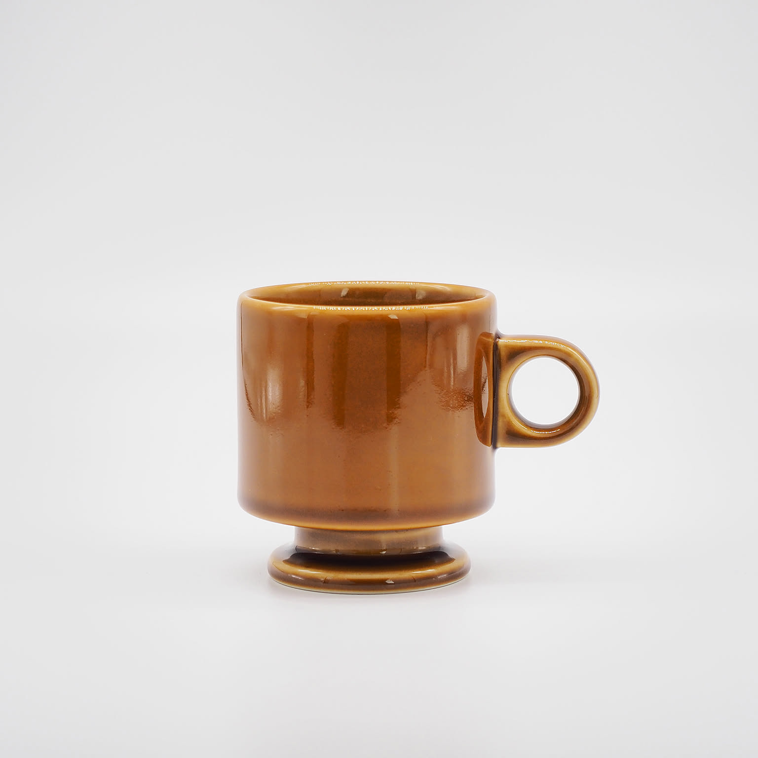 Smith Stacking Footed Mug ブラウン